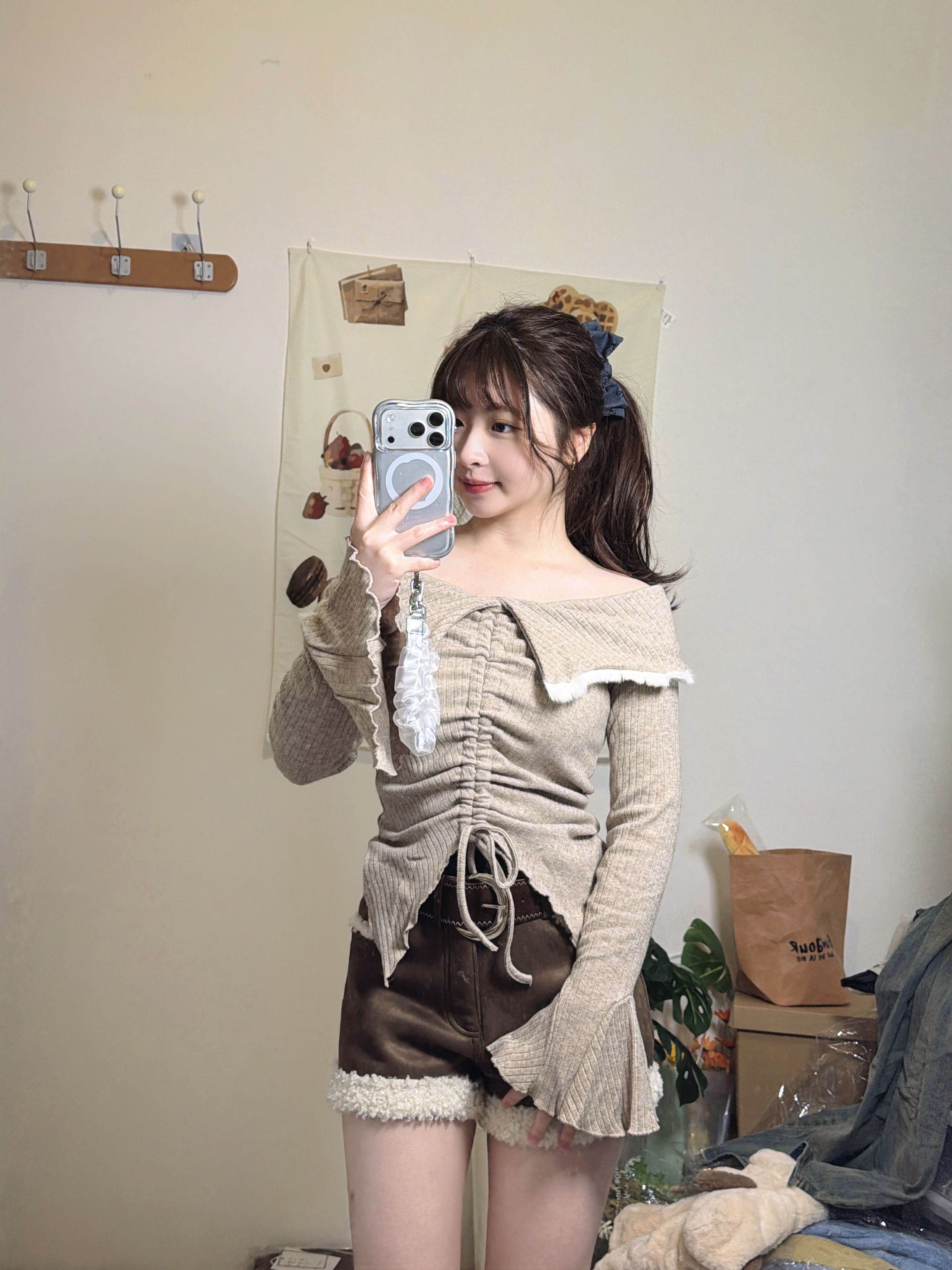 現貨｜一字領拼接毛毛抓皺上衣（2色）