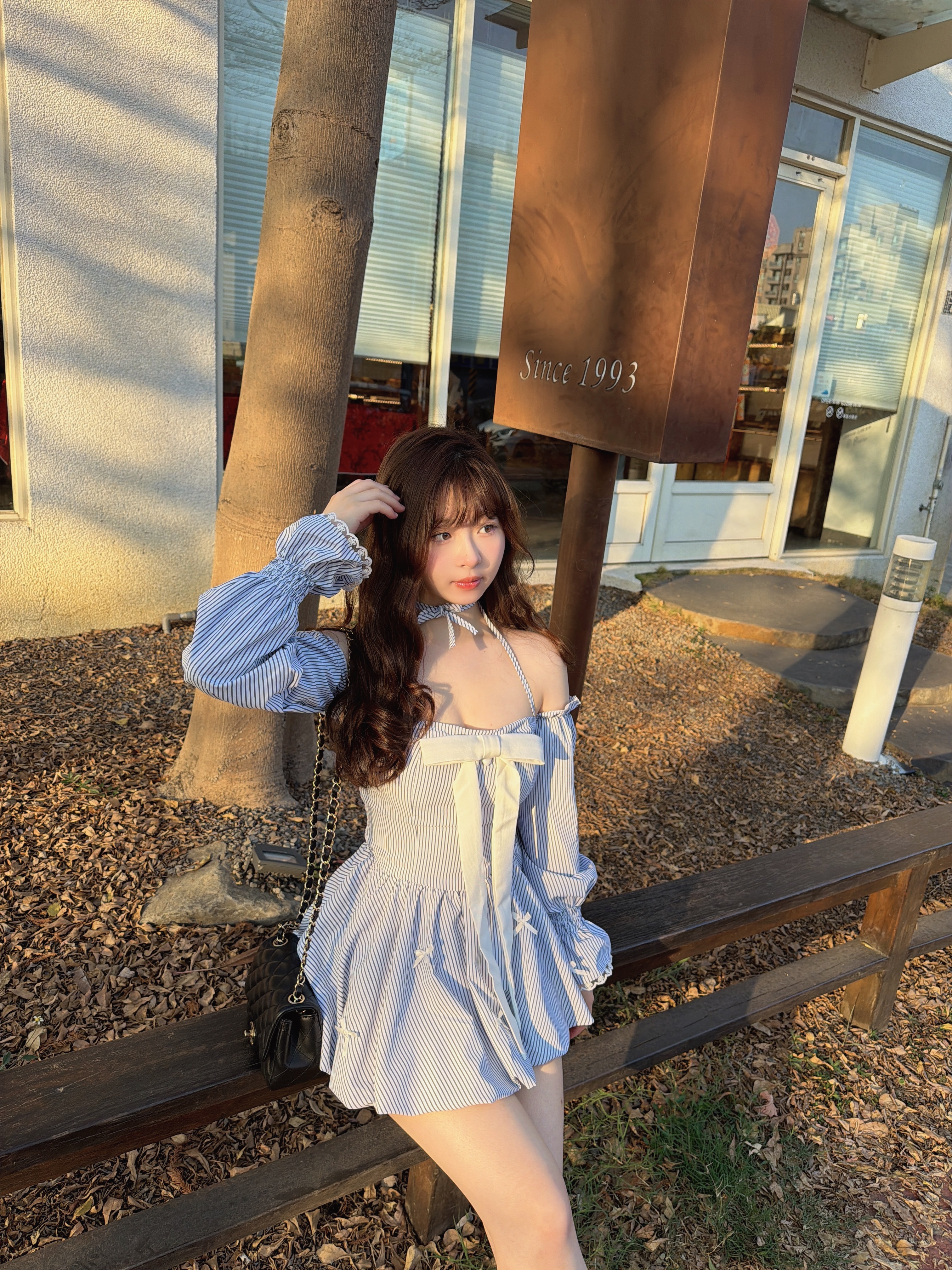 現貨｜Daisy訂製，掛脖直條蝴蝶斷袖雲朵洋裝☁️