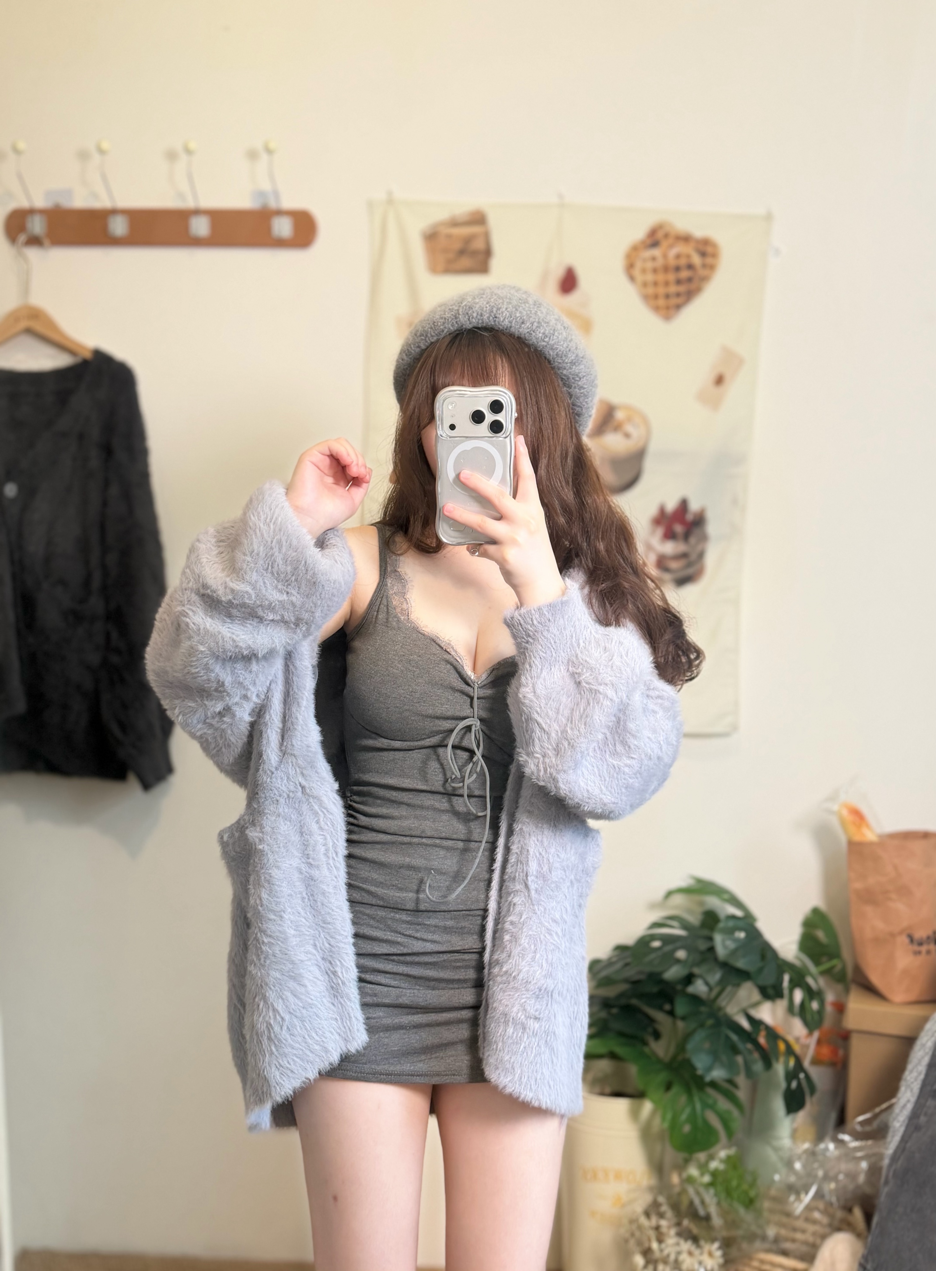 現貨｜蕾絲拼接帶胸墊抓皺洋裝（3色）