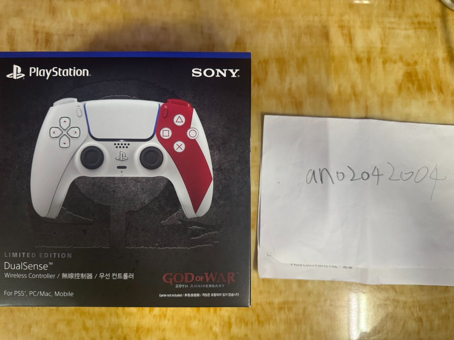 《God of War》20週年紀念 DualSense® 無線控制器