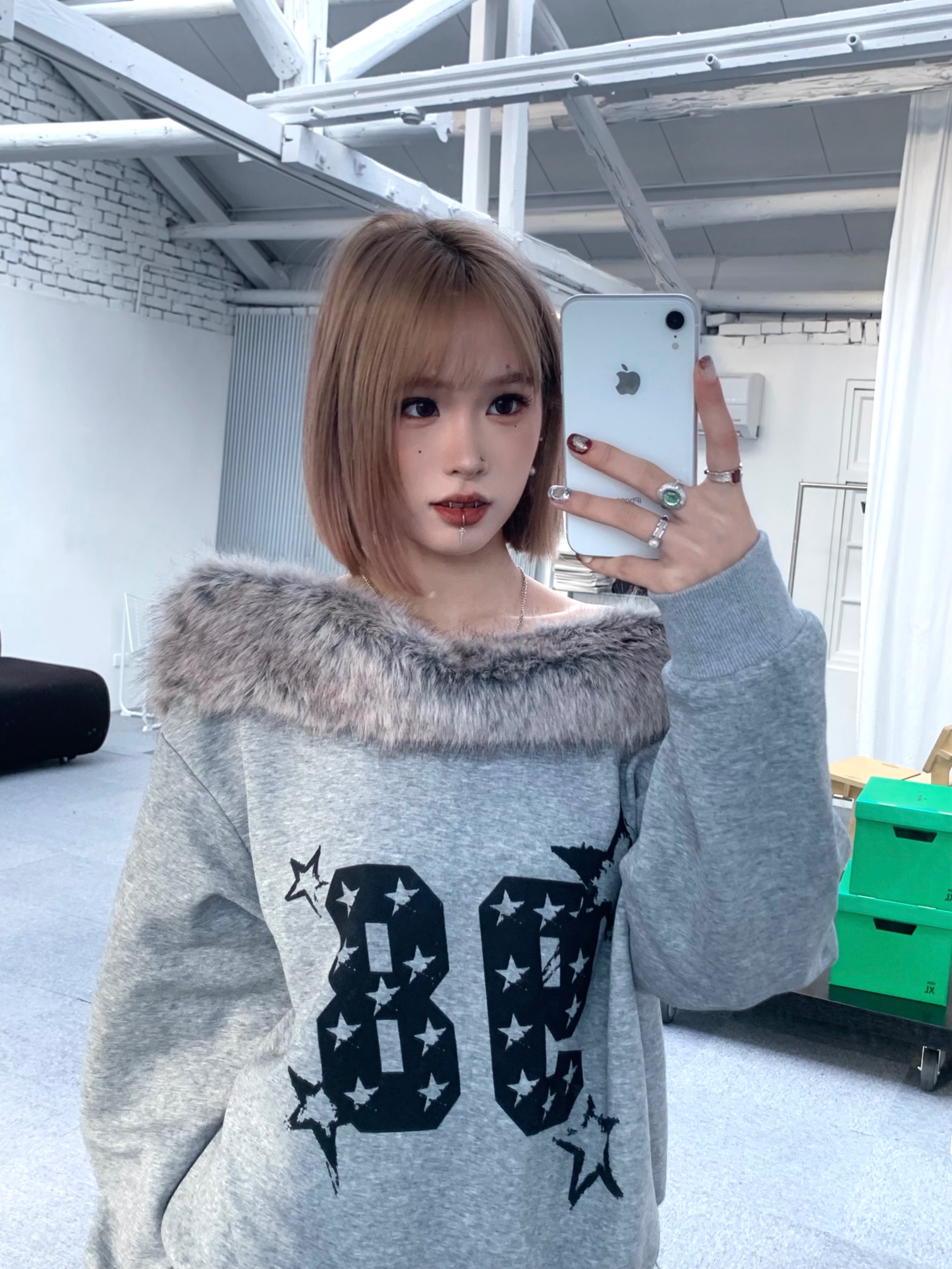 現貨 毛領可拆！💖98號星星斜肩絨毛領大學T