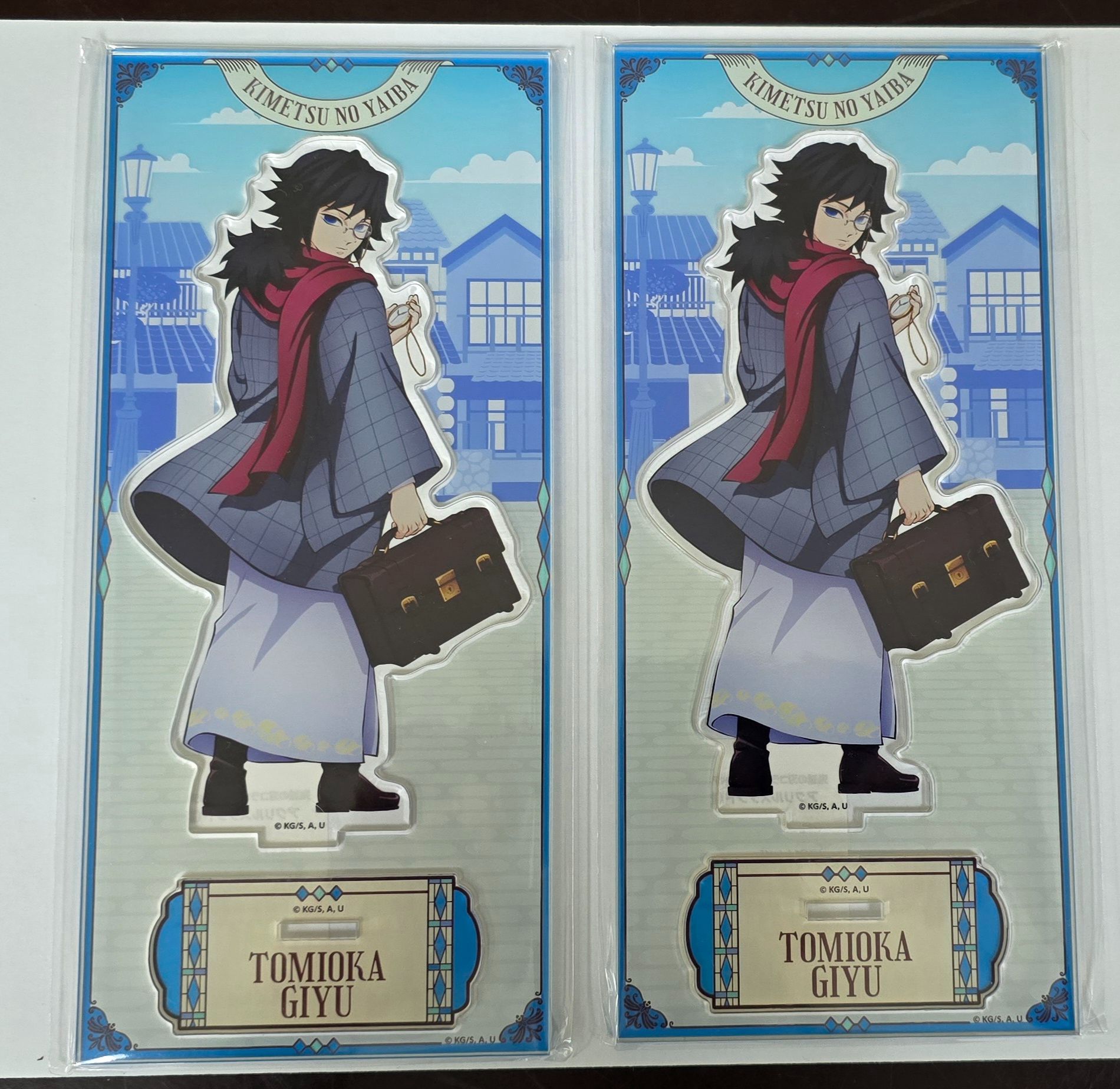 Relo飯店聯名徽章立牌