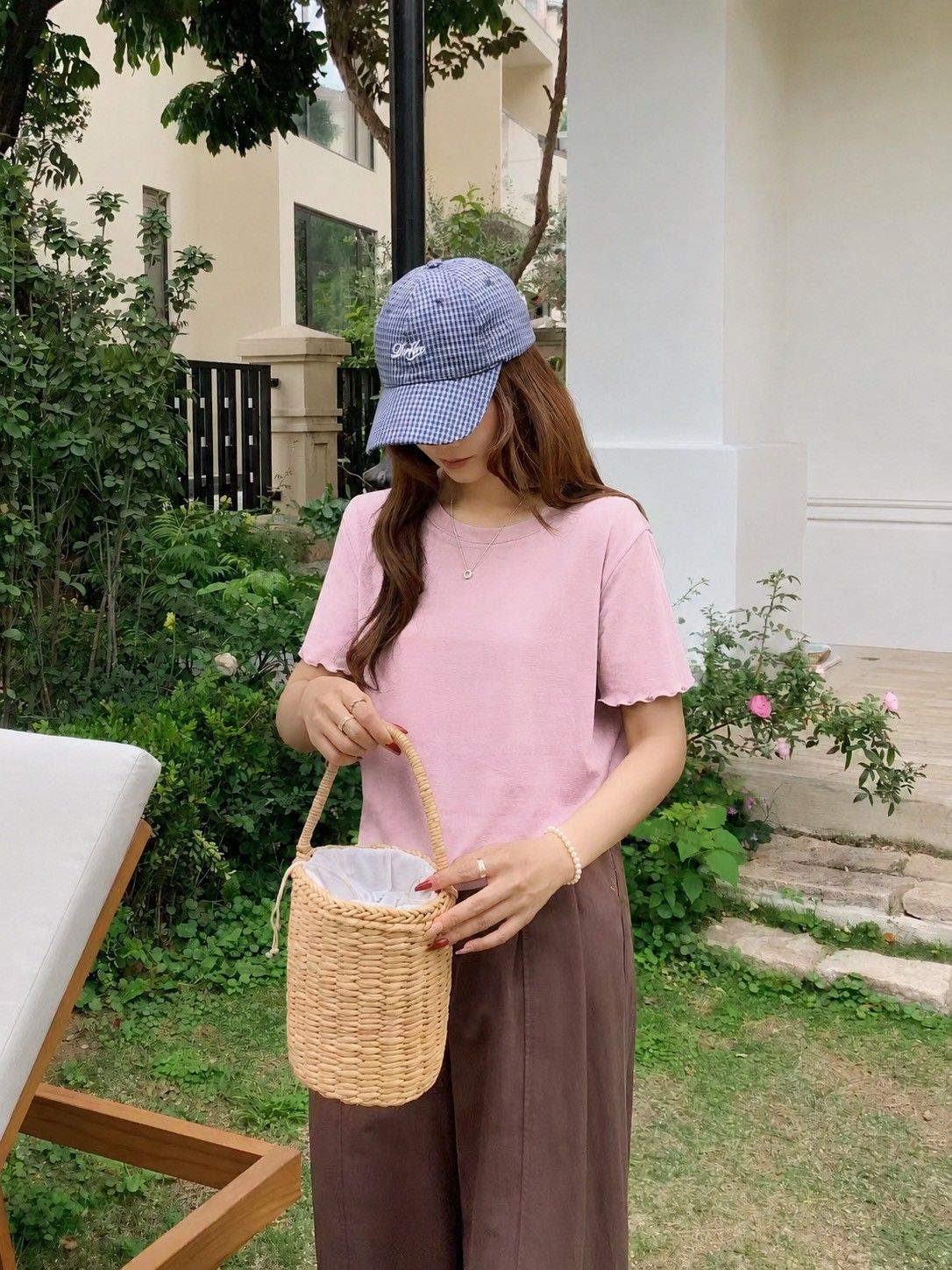 ☺現貨降價出清☺編號2021A❣️韓系簡約手袖木耳邊造型圓領百搭t
