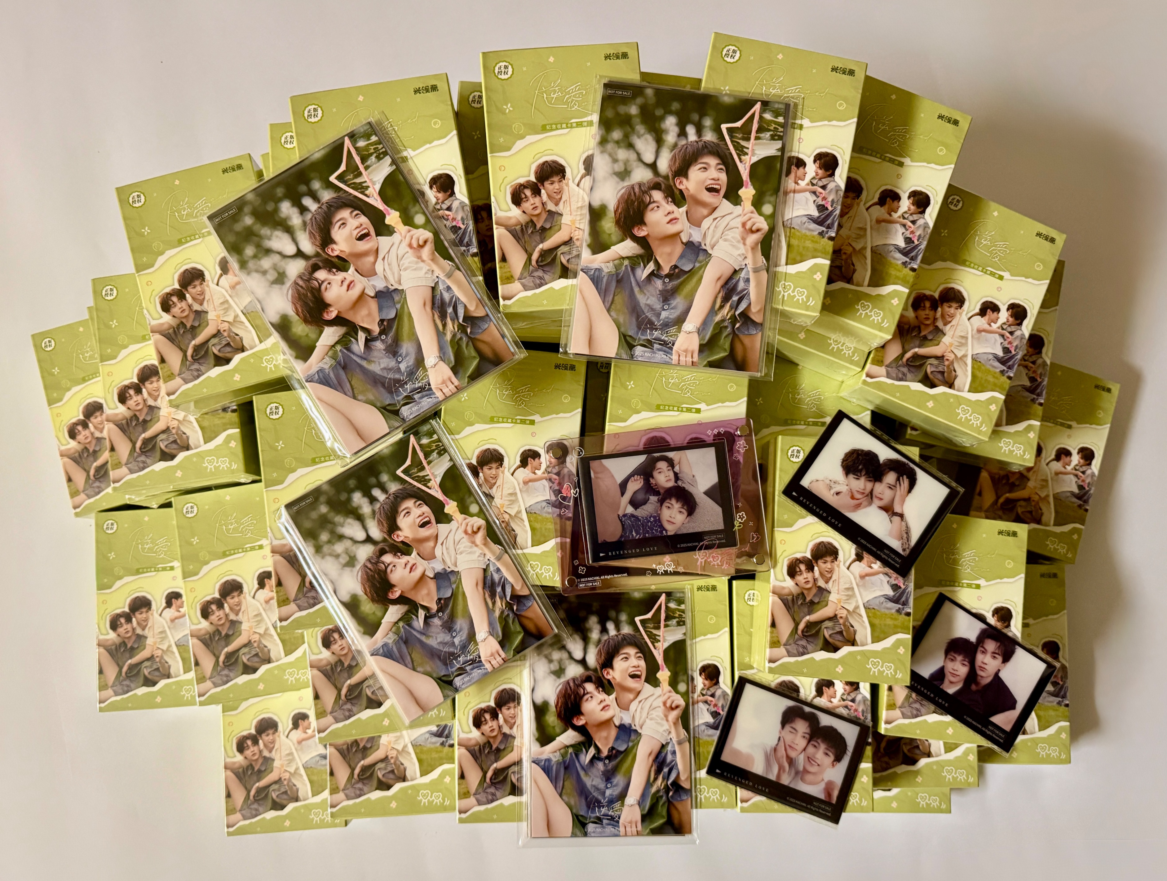 Na珍藏卡 箱配周邊