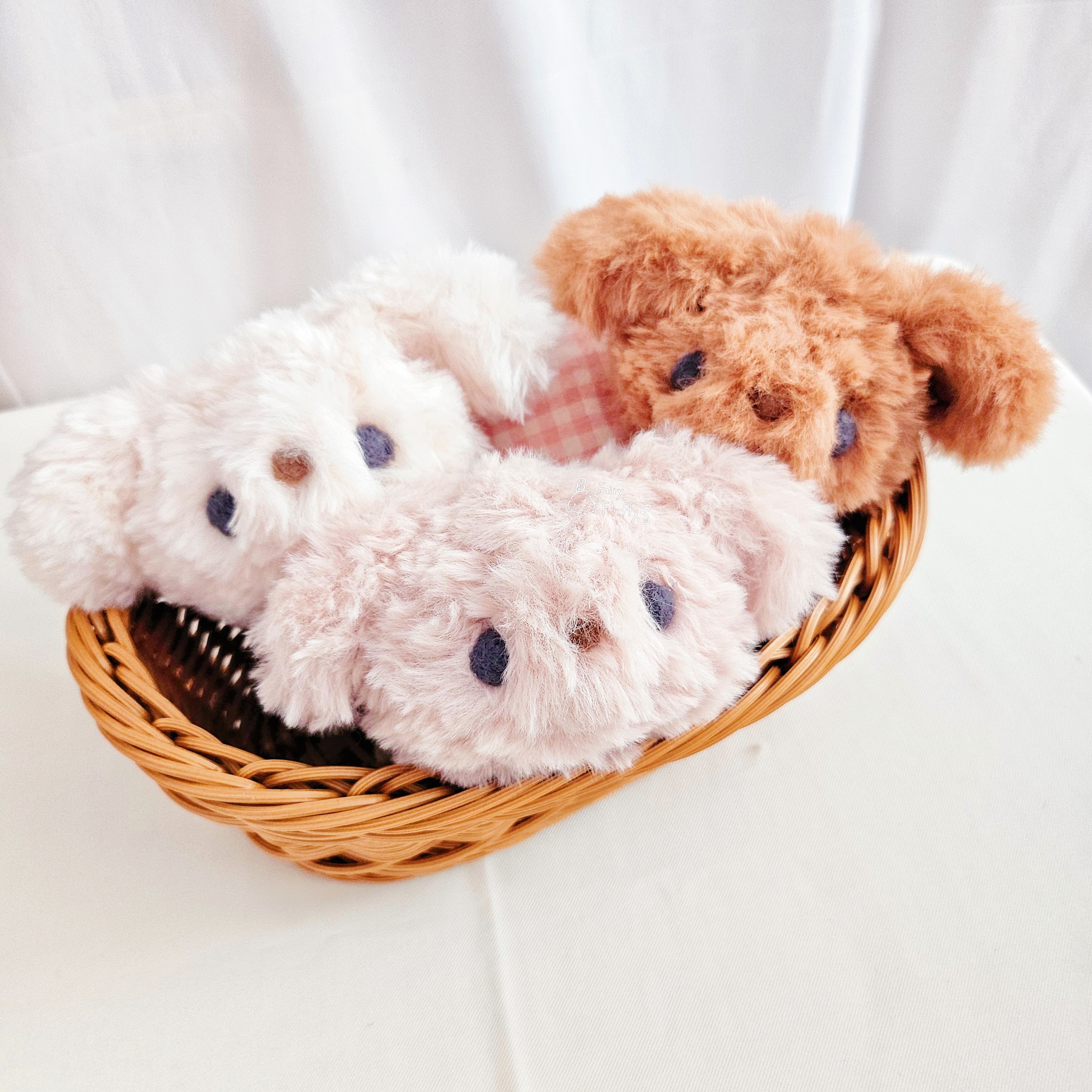 《𝙵𝚛𝚘𝚜𝚝𝚒𝚗𝚐》超柔軟💭換裝🎀手工針織小動物吊飾_狗狗🐶