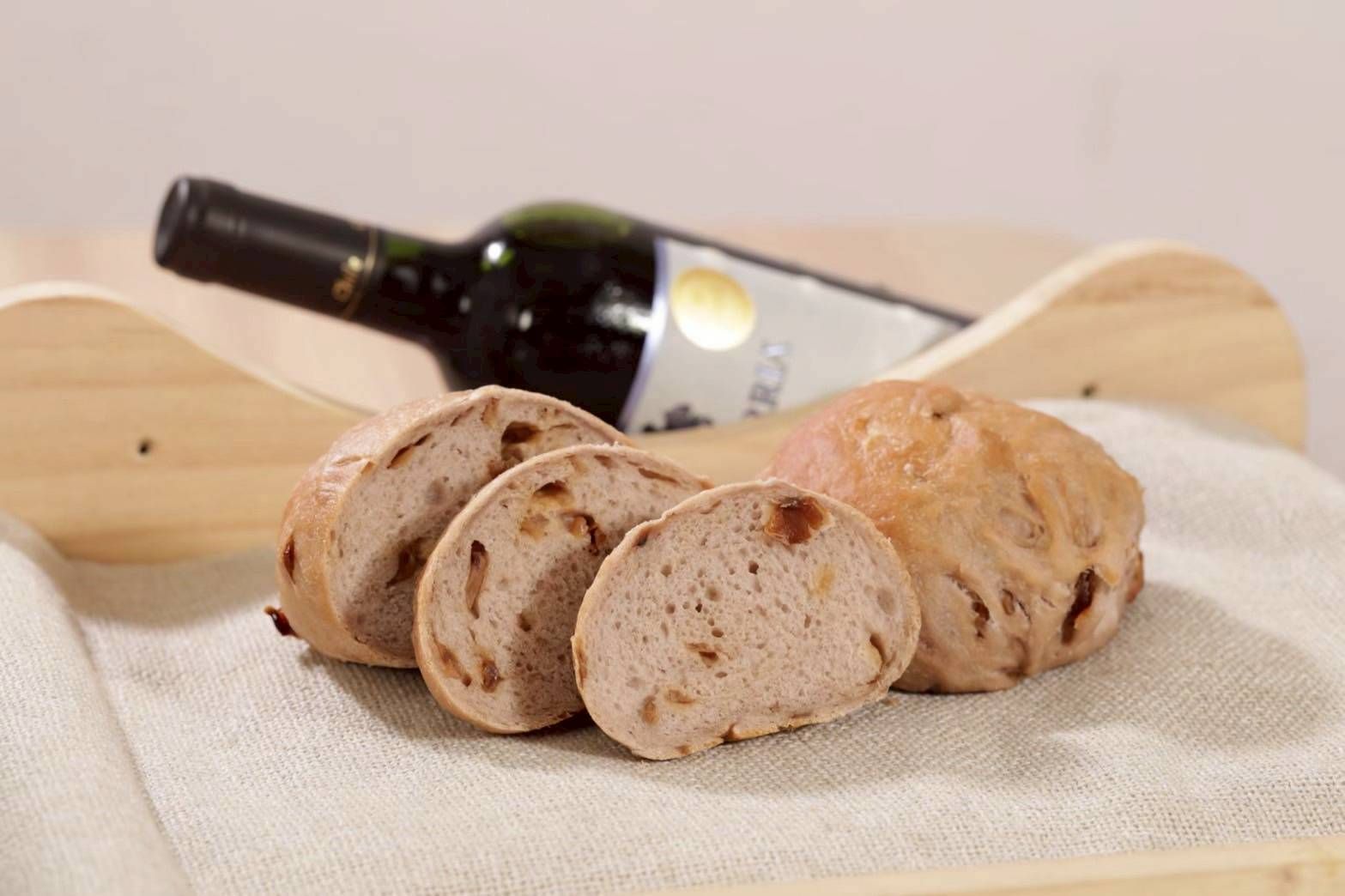 添興師-紅酒桂圓米麵包