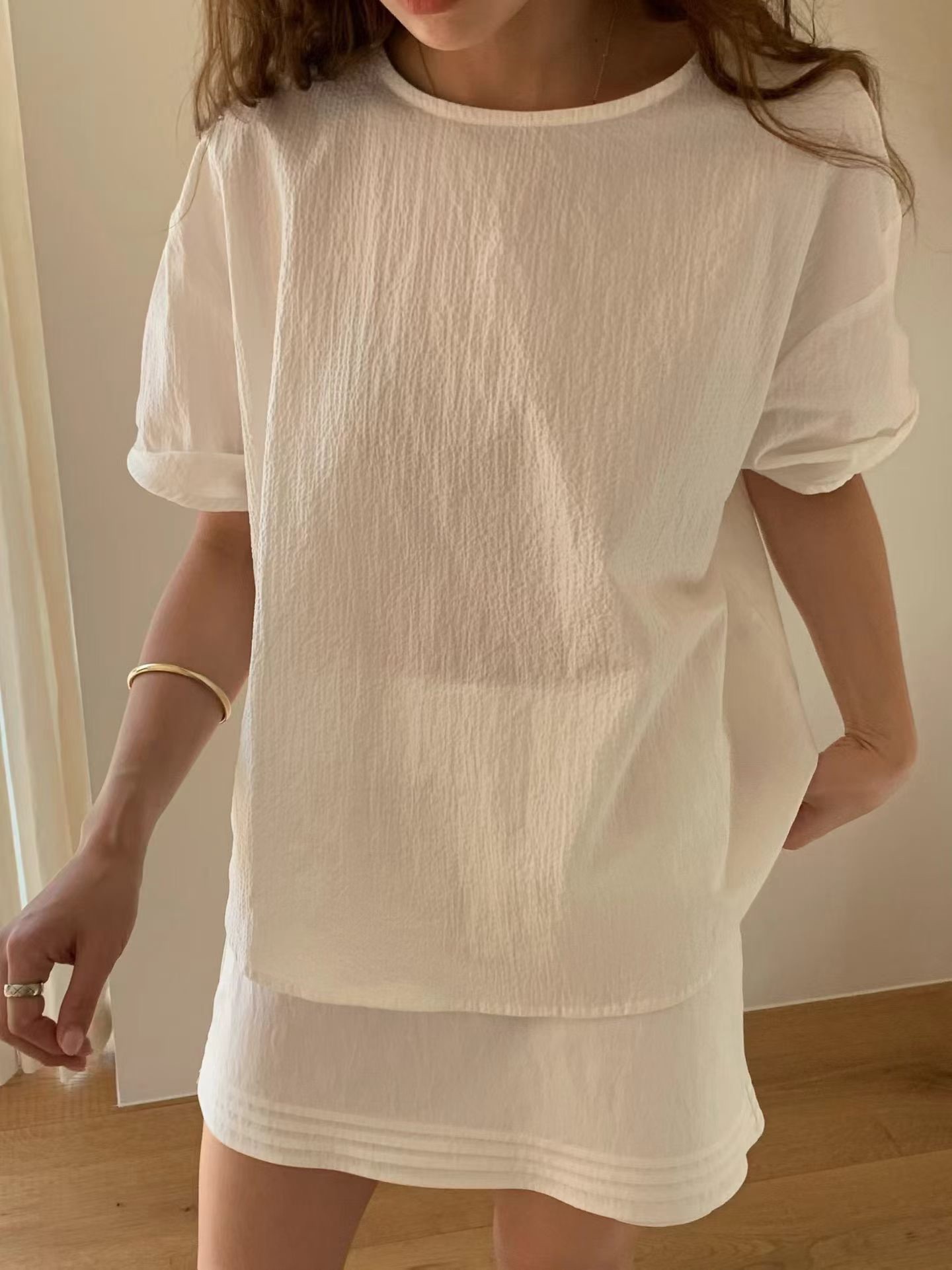 亞麻顆粒感捲袖短T