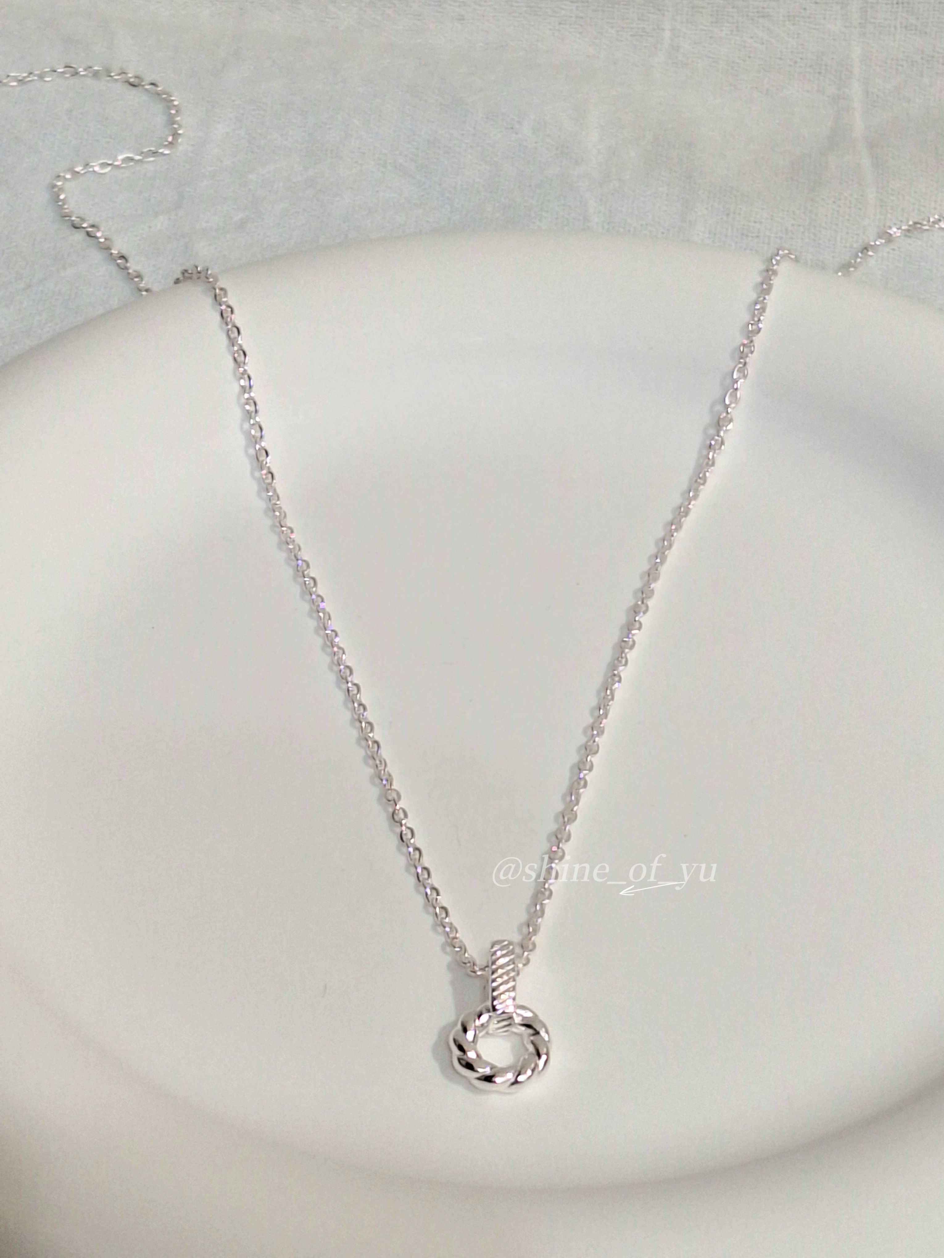 麻花圓環吊墜項鍊