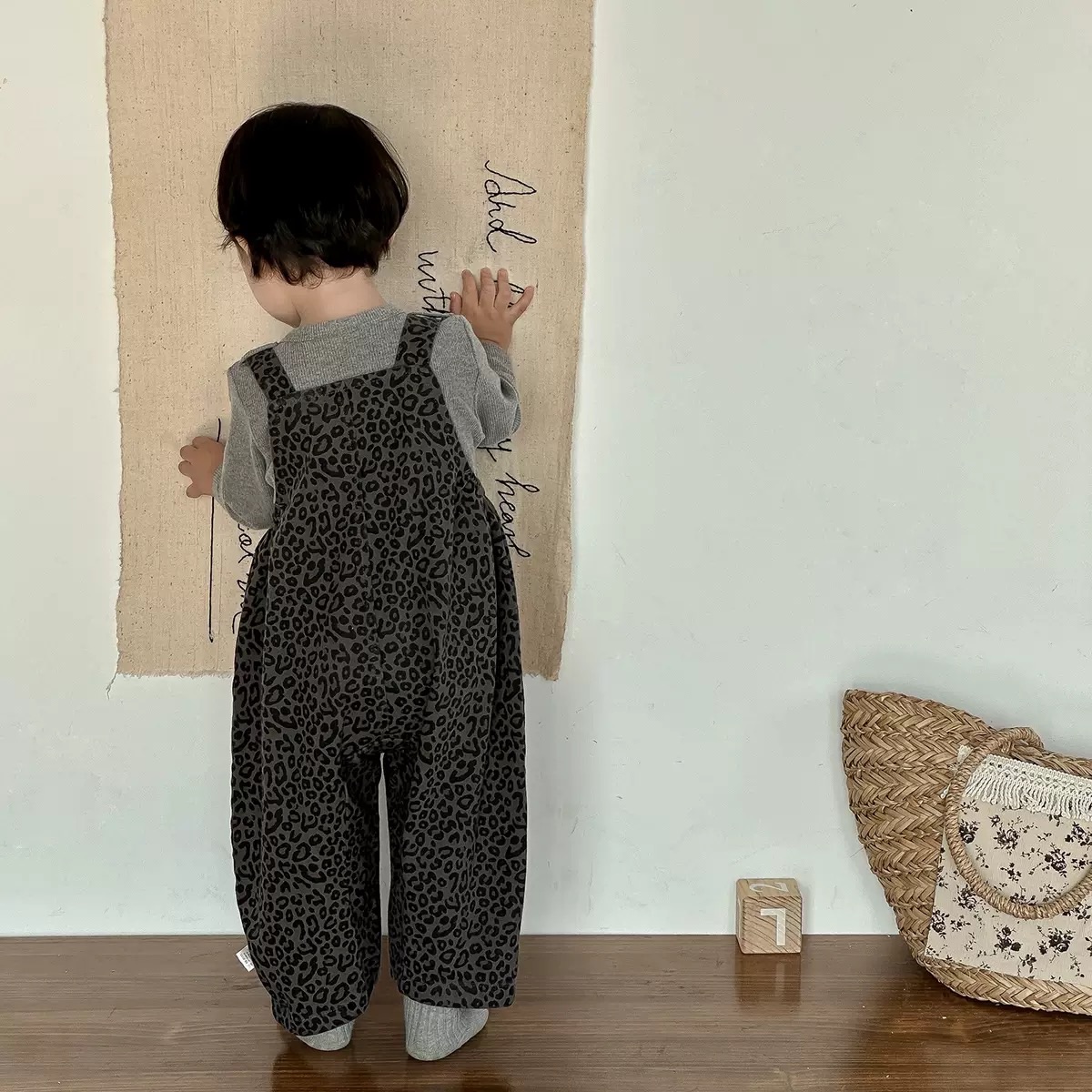 豹紋套裝/長袖打底上衣/吊帶豹紋爬服 尺寸：66-100cm