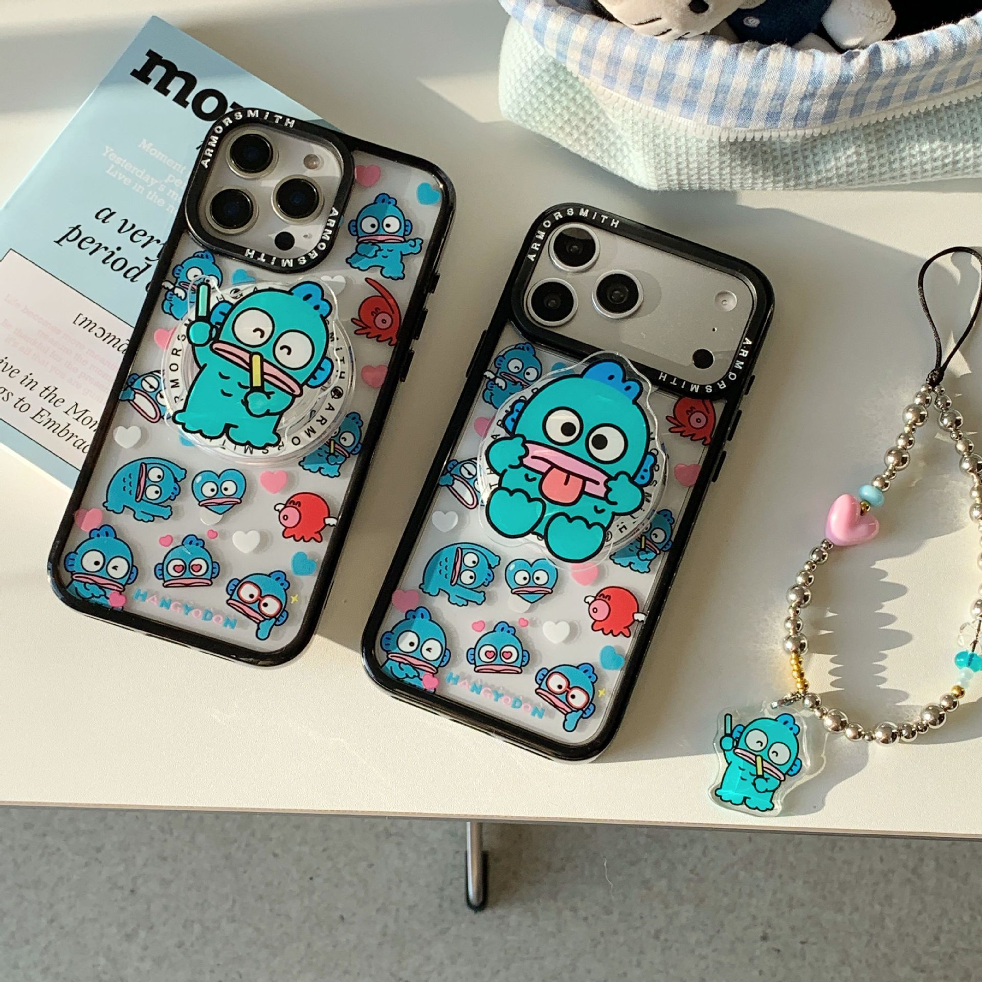 11 p.m.| 可愛滿版醜魚插圖 黑邊防摔 珠珠掛繩 iPhone手機殼（11-17，有plus/16e/air）