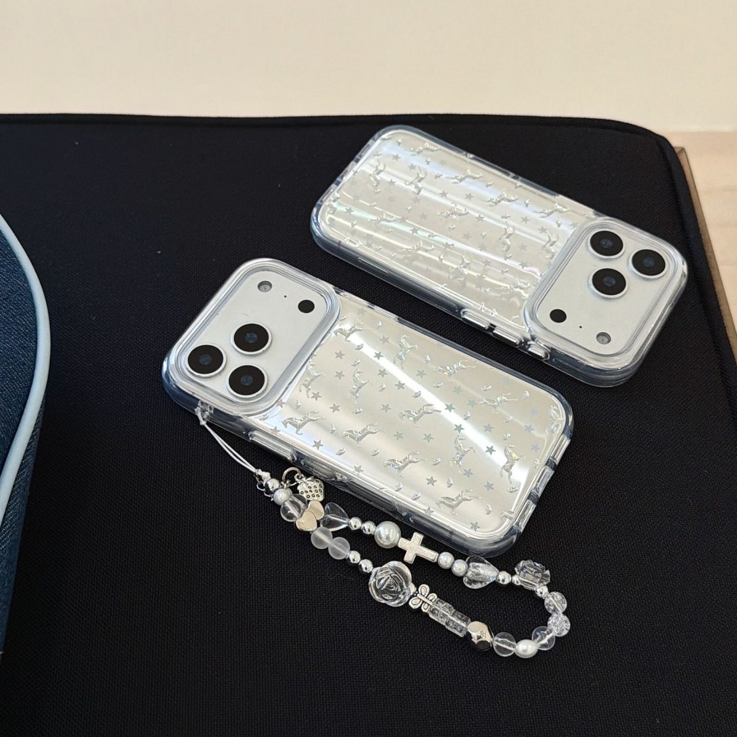11 p.m.| 質感銀色 星星飛馬 珠珠掛繩 iPhone手機殼（14-17）
