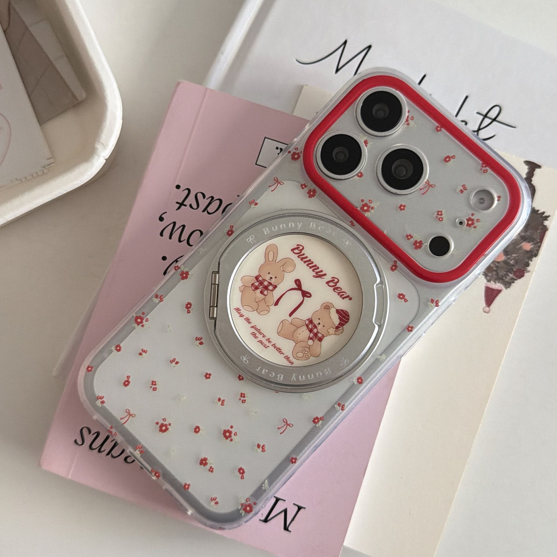 11 p.m.| ins兔子小熊 小花蝴蝶結鏡頭插圖360度支架 磁吸iPhone手機殼（15pro-17promax）