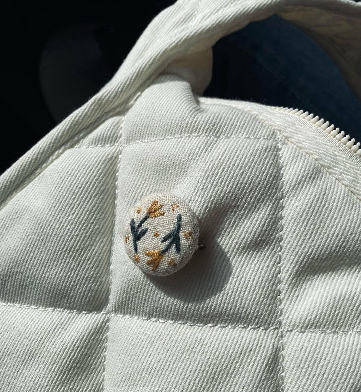 刺繡布別針