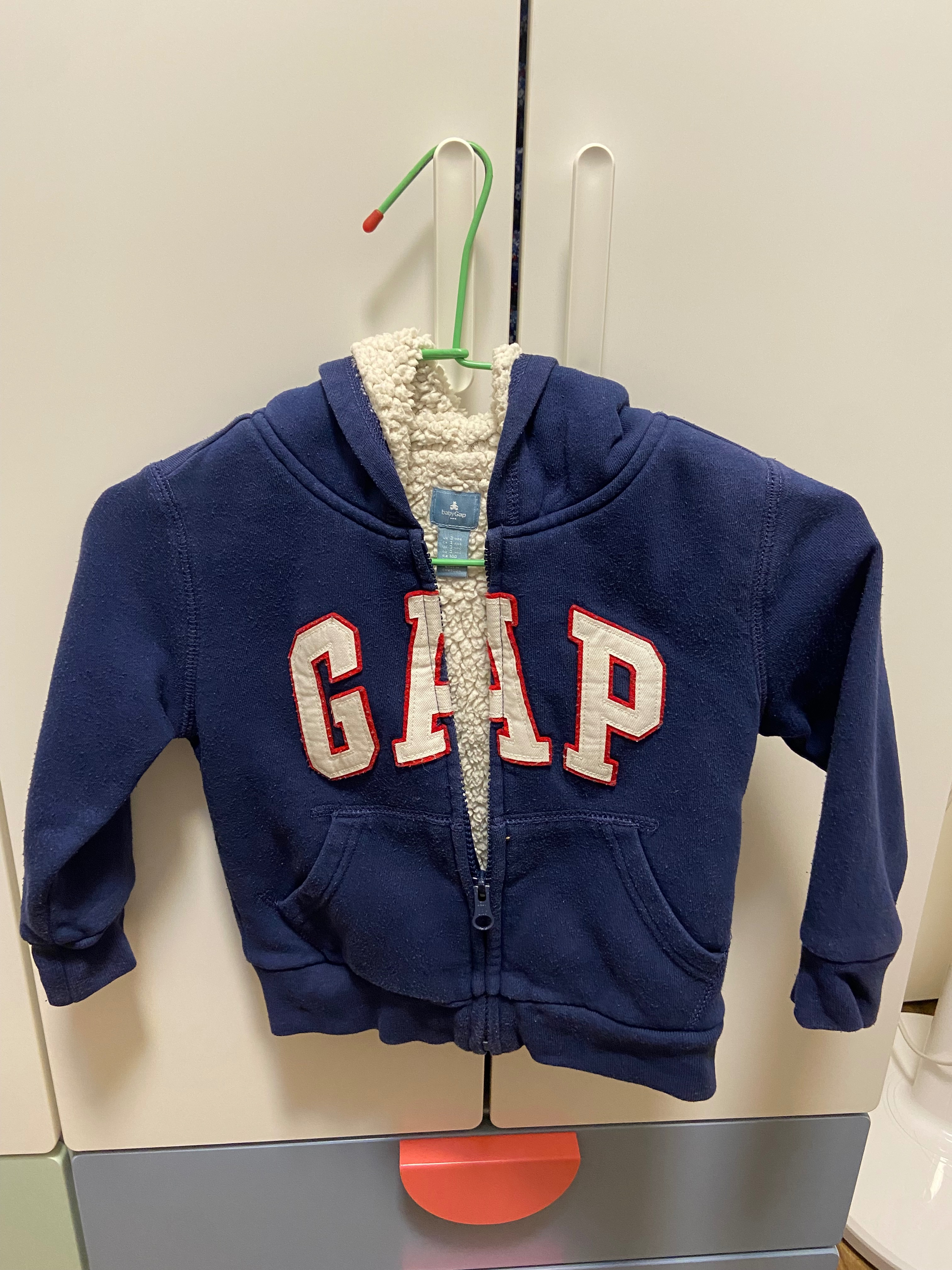 二手GAP刷毛內裡白外套3Y