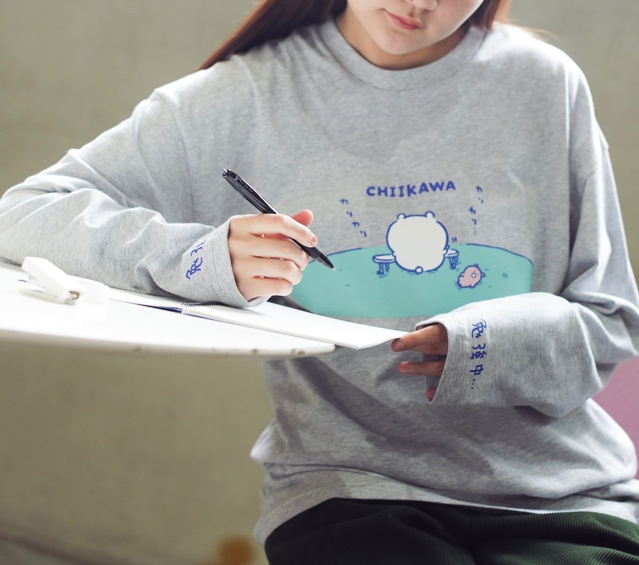 長袖T/用功吉伊