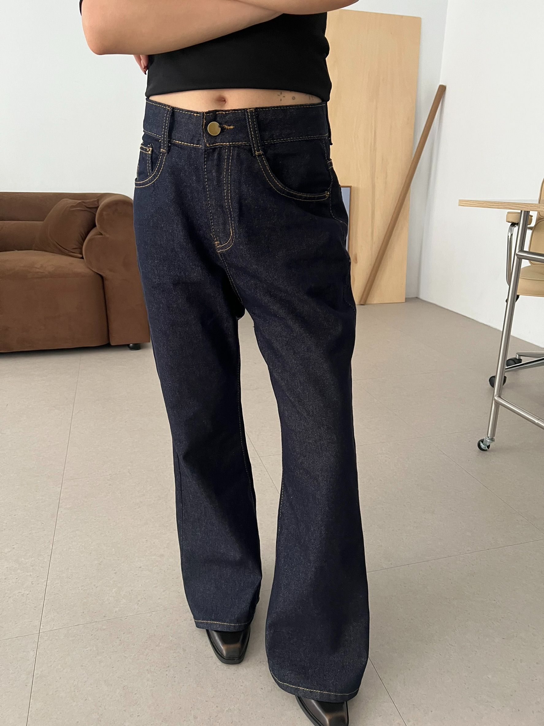 特別的低腰款！闊腿深藍色牛仔褲