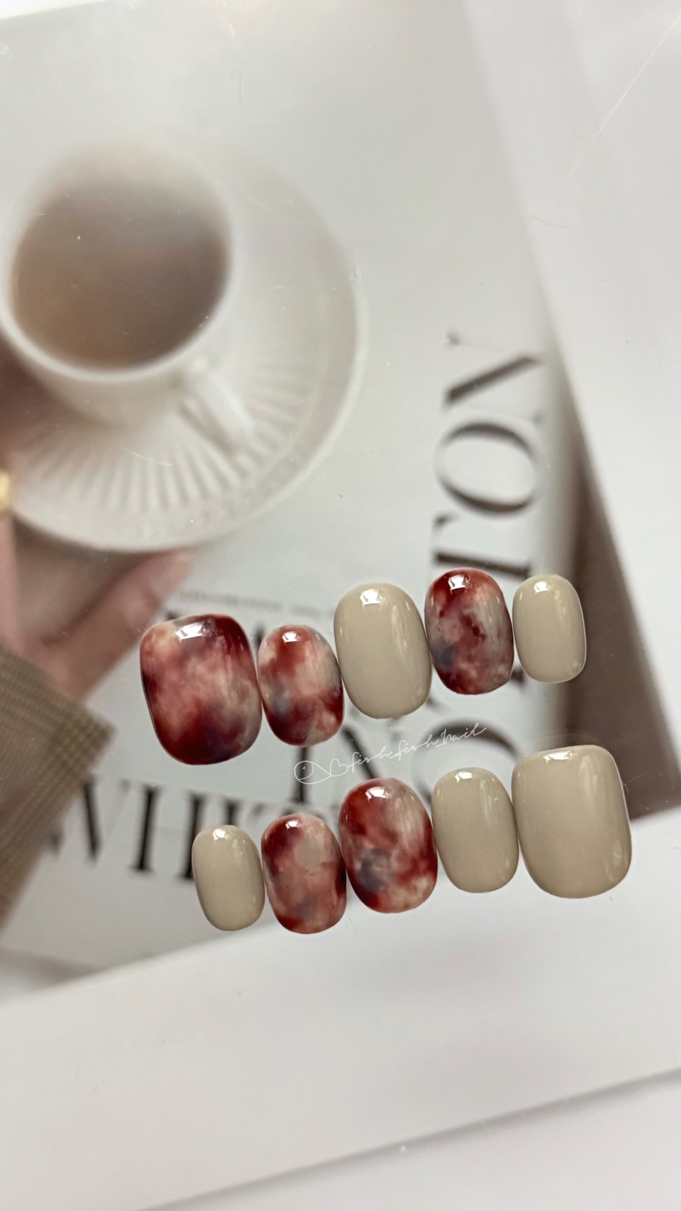 沉藍 Melt Series 01 紅灰之間，藏一點藍