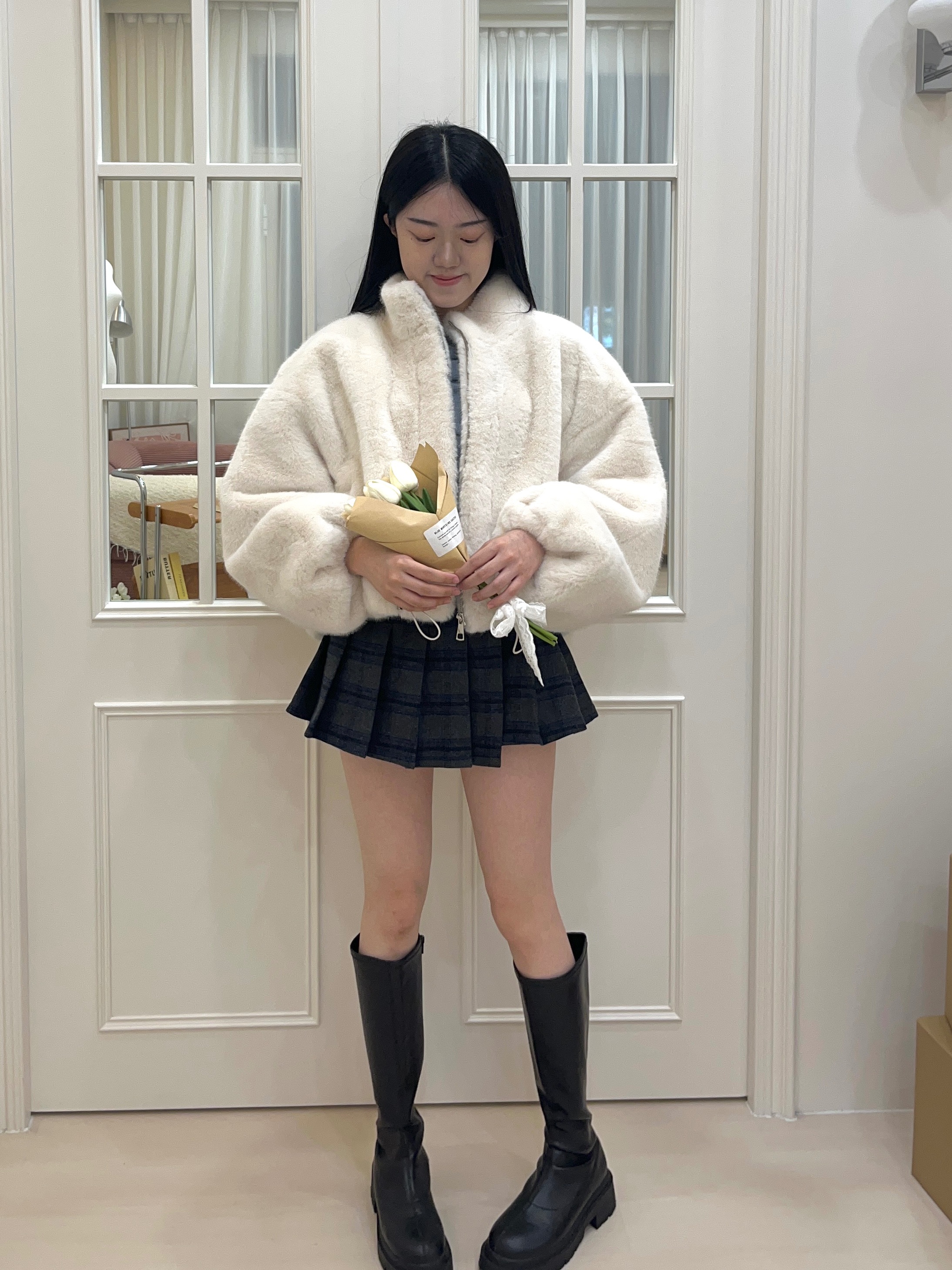 女主的暖呼呼毛毛外套 白/粉