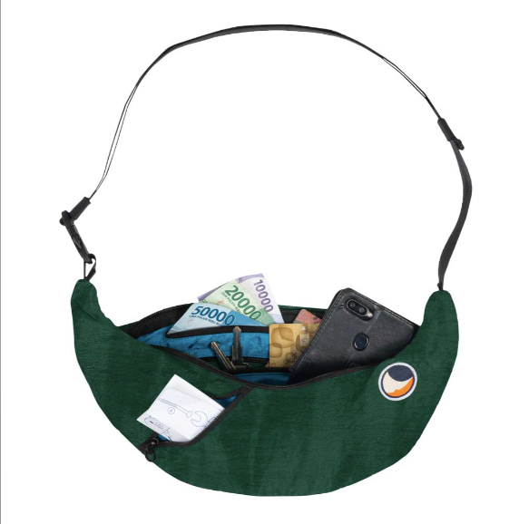 Upcycled Sling Bag 月亮斜背包