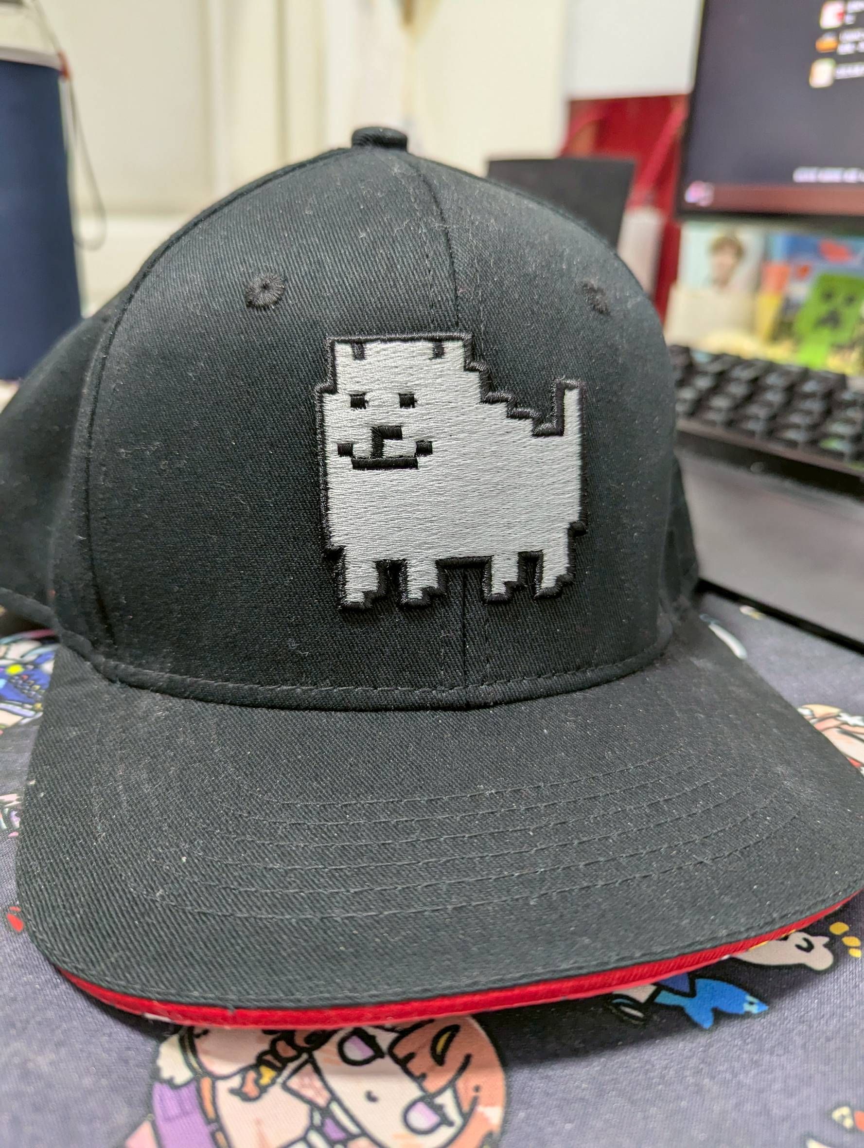 「UNDERTALE」うざいイヌ ツバ裏プリントキャップ  Fangamer