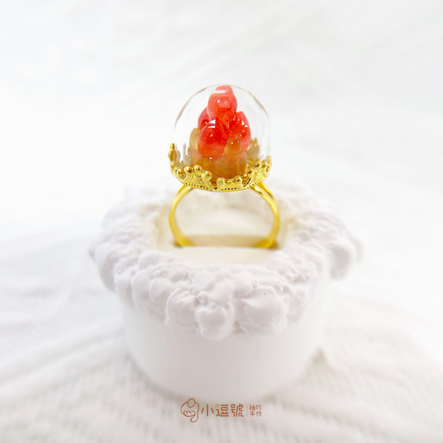 ✨小逗號袖珍手作✨｜草莓綠葡萄塔｜玻璃球戒指｜文創｜仿真食物｜可愛｜手作｜禮物｜療癒｜微縮｜甜點飾品