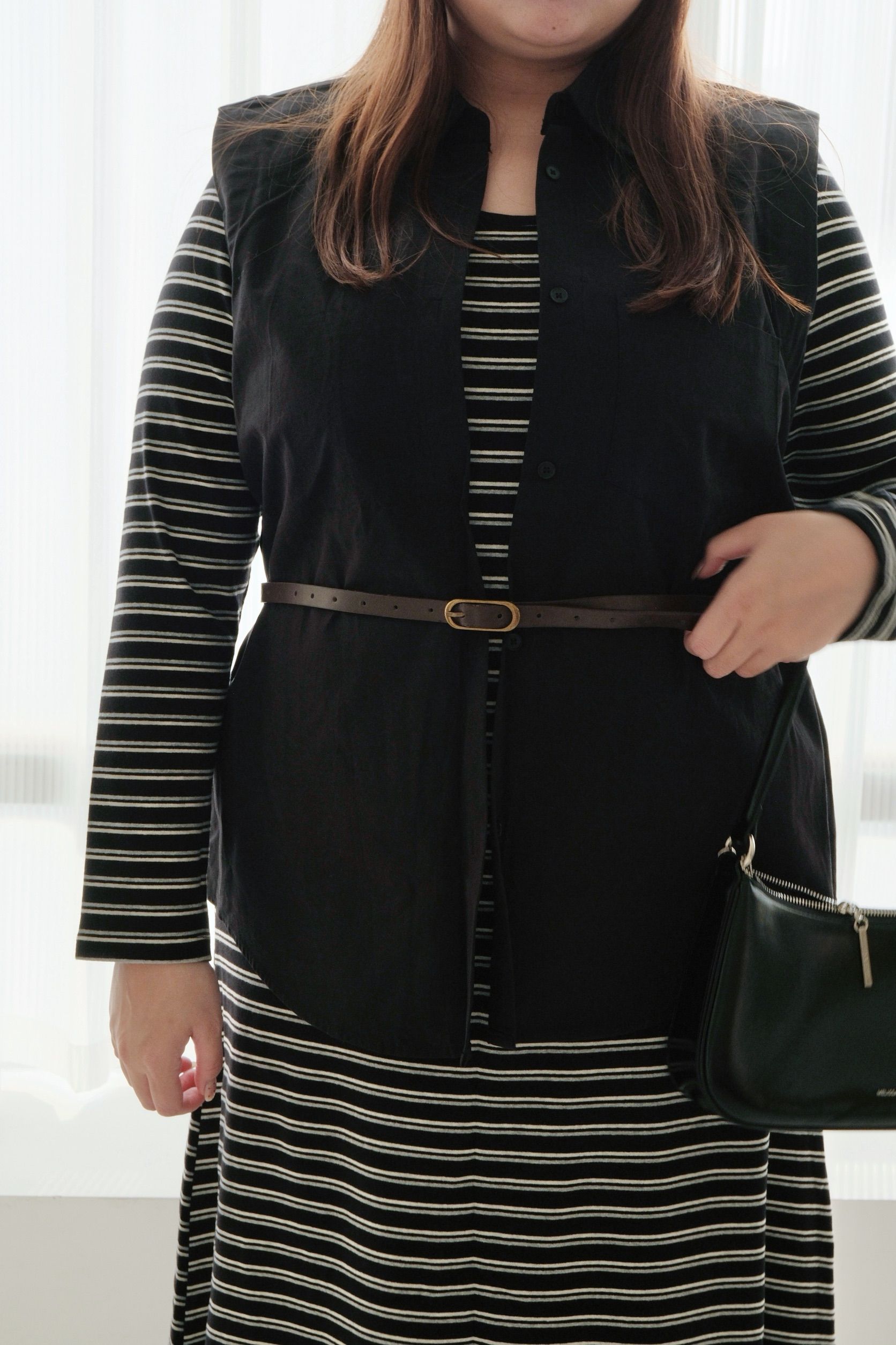 【H028】都會線條．顯瘦層次背心洋裝（附腰帶）