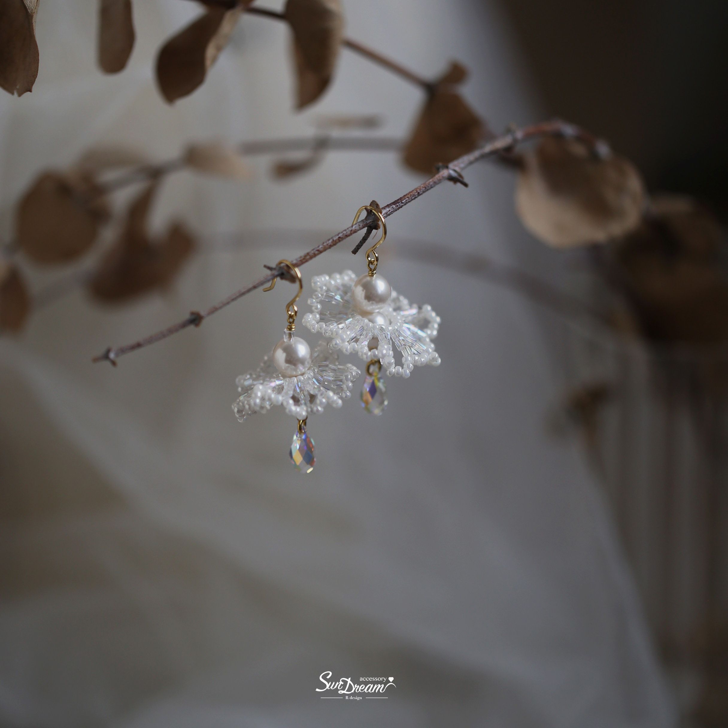 SunDream 微光點點｜柔光映禮水晶耳環【可改夾款】