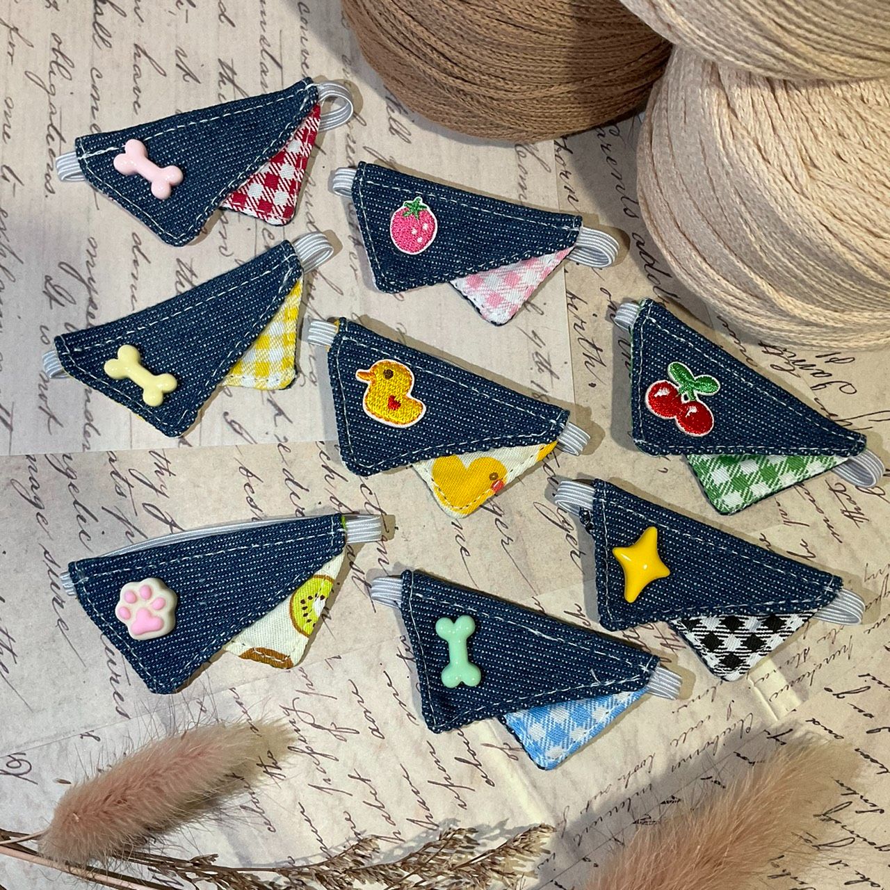 OTO娃哇屋🐰🐱裝飾牛仔拚色三角巾、圍兜兜（10cm 娃）