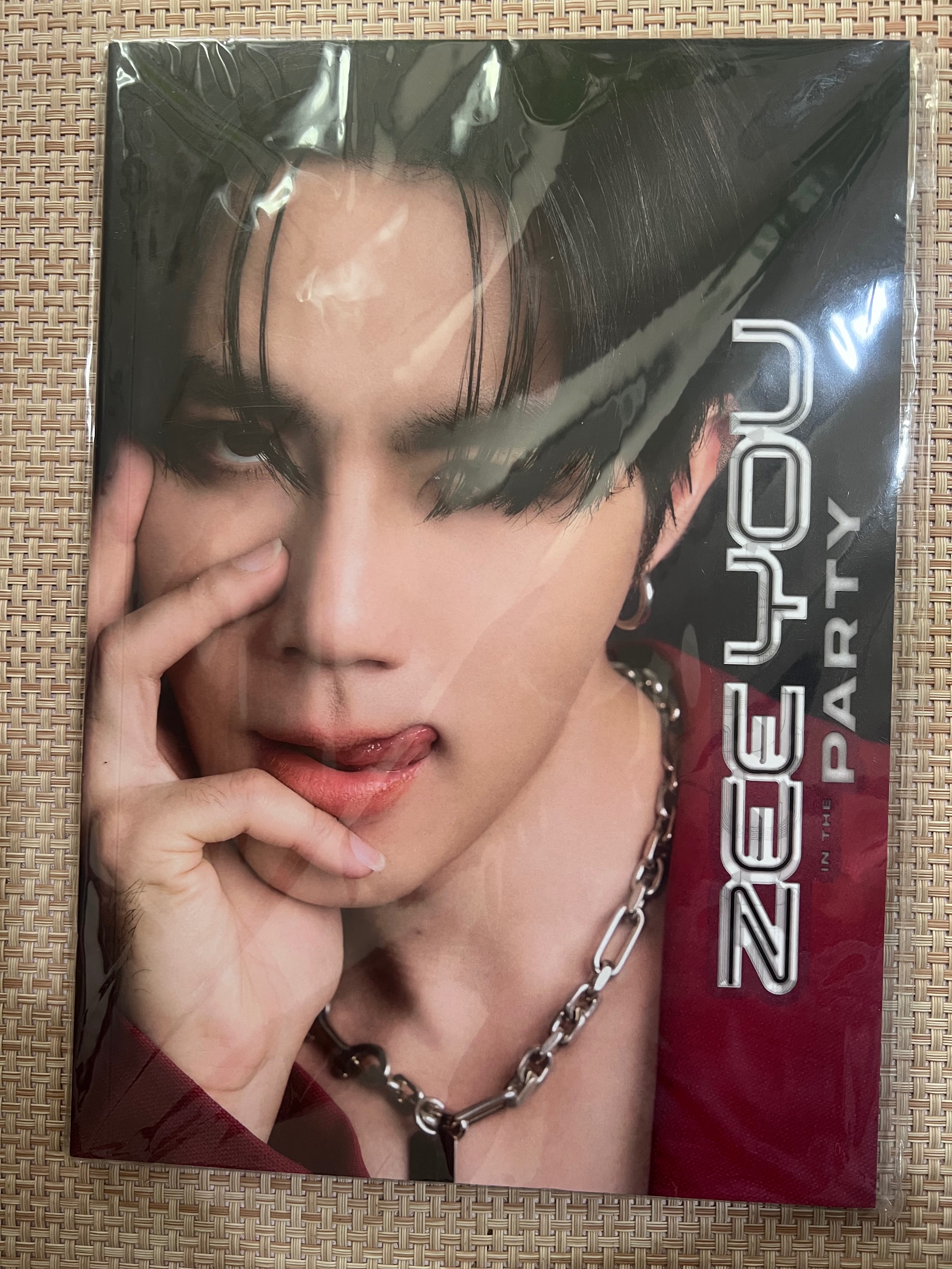 Zee You Party Photobook