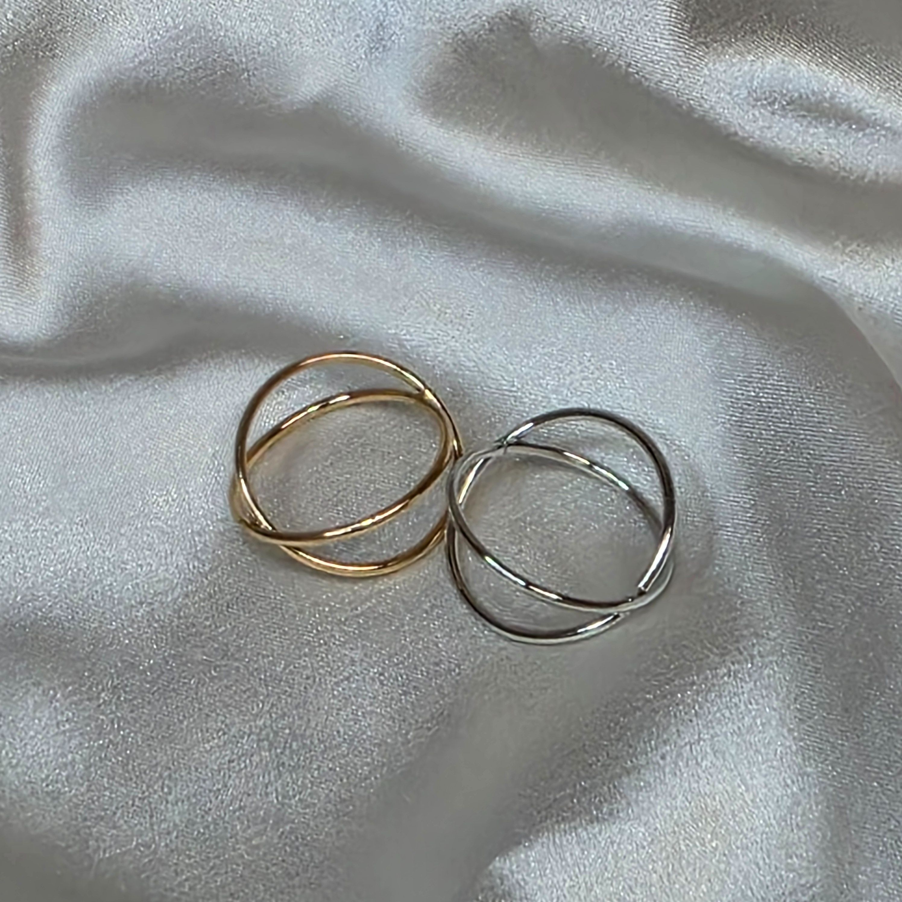 【Ins爆款！極簡交織雙環戒指】極簡交織戒指 | 固定戒圍 | 輕奢風 | 雙色可選 | 日韓潮流 | 不撞款