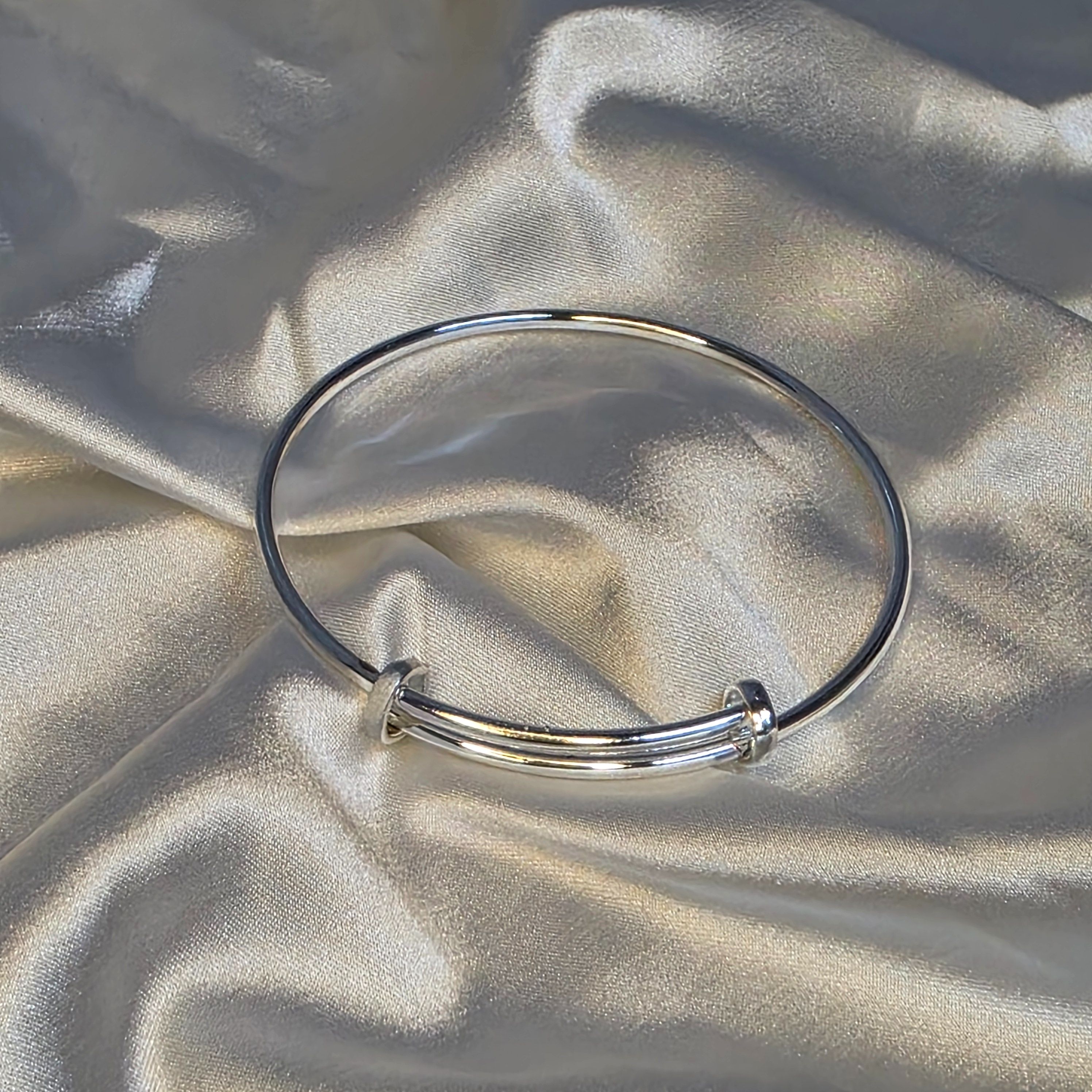 極簡橫桿扣手環 | 可滑動調節 手鐲 | 鎖頭造型 | 中性情侶款 | 不掉色合金