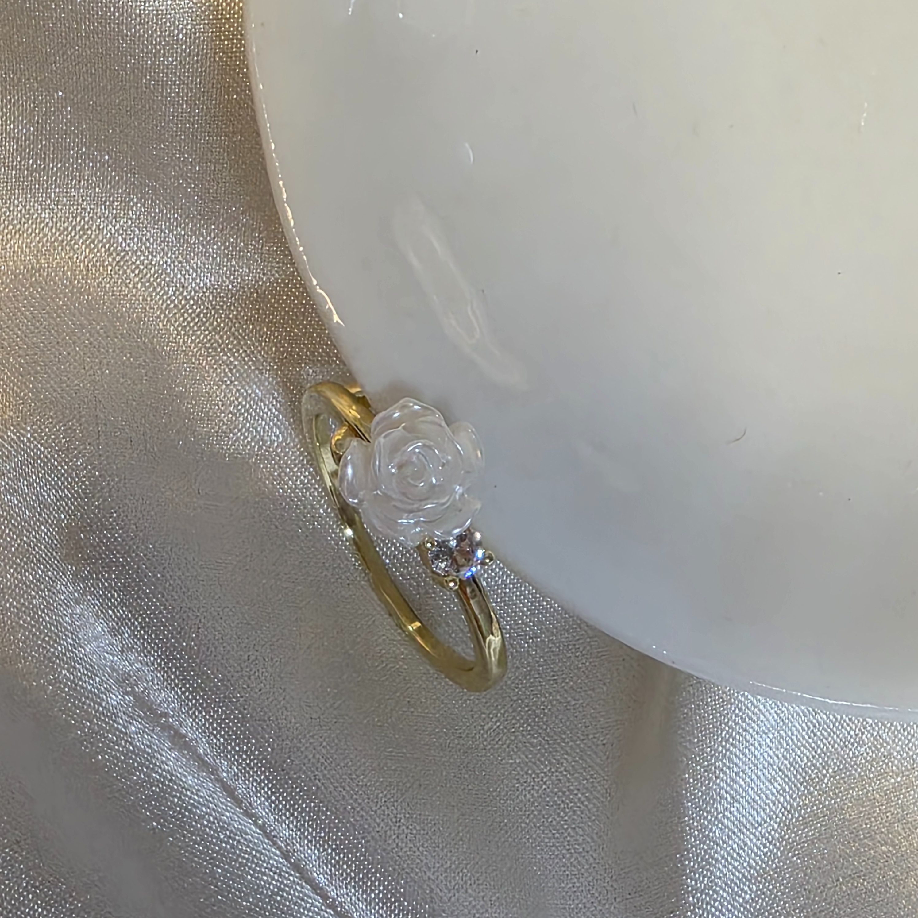 白玫瑰金戒指｜小眾花朵戒｜氣質少女感｜精緻不挑手型