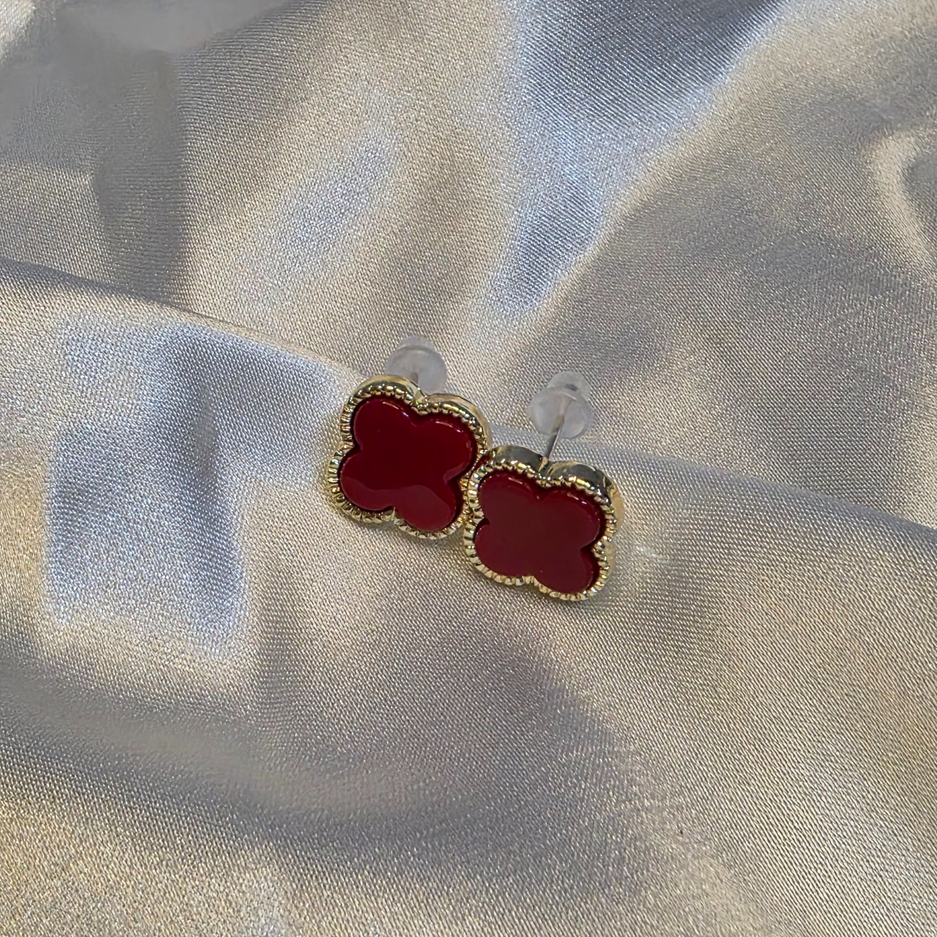 紅色小花耳環｜925銀針｜復古法式耳針｜顯白氣色款｜小眾花朵耳環