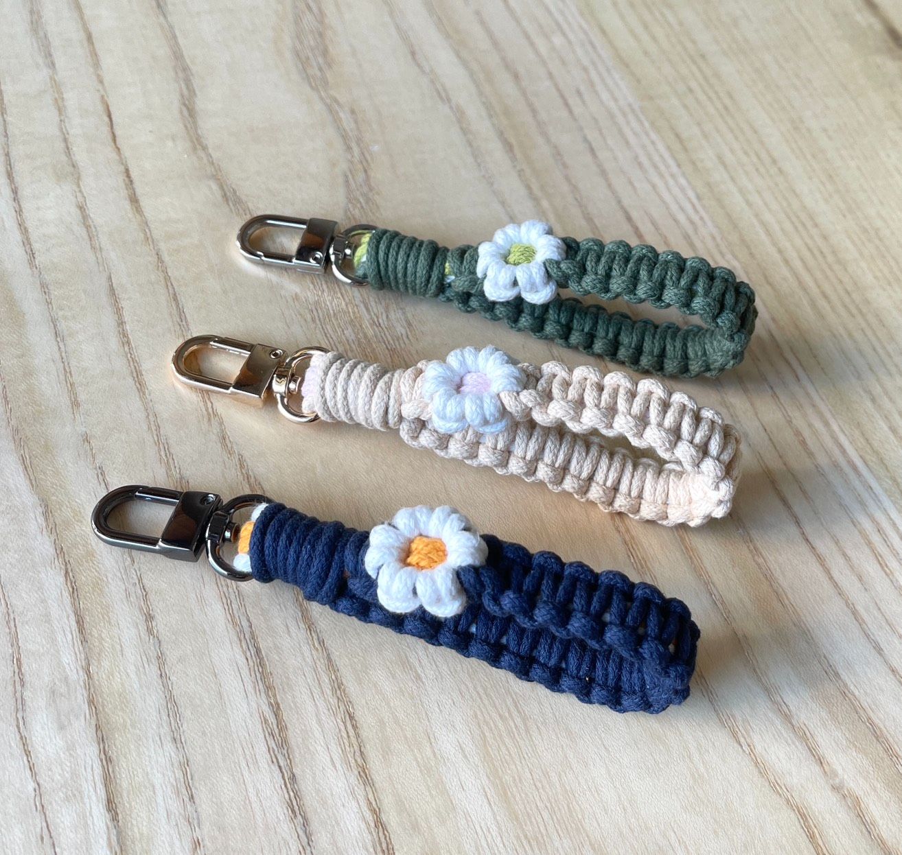 【金色26工作室】編織手機掛繩 鑰匙圈花兒編織手帶 編織花手機手腕帶