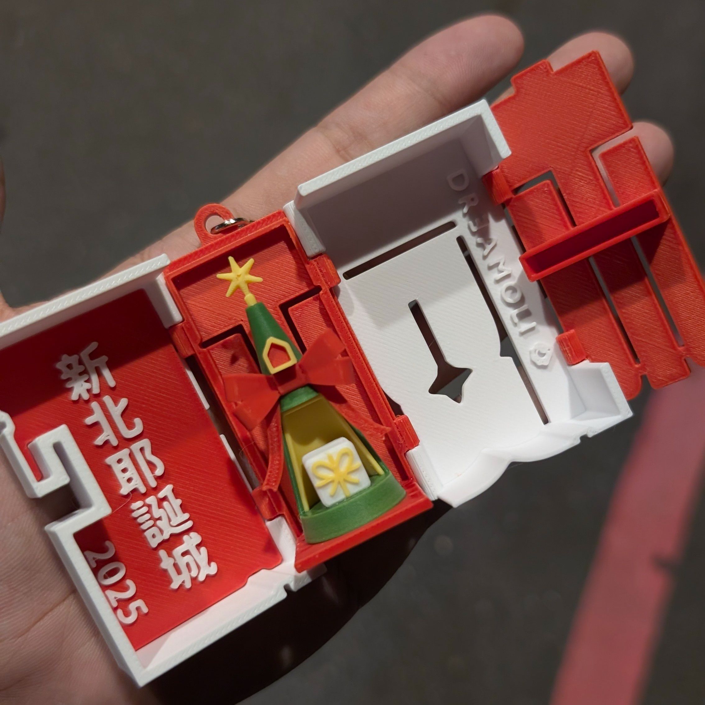 打開板橋｜耶誕城限定吊飾《耶誕精靈馬戲派對》