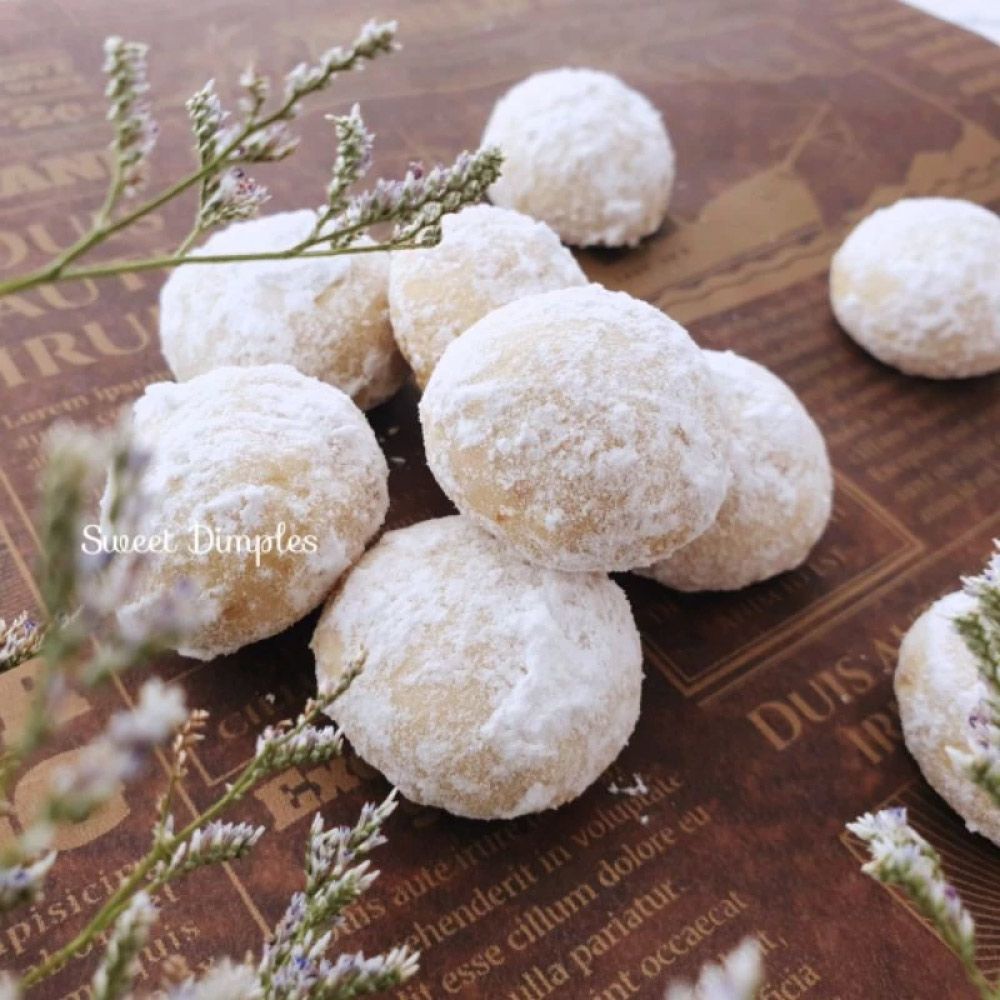 甜酒窩《希臘雪球餅乾》杏仁雪球。杏仁餅乾