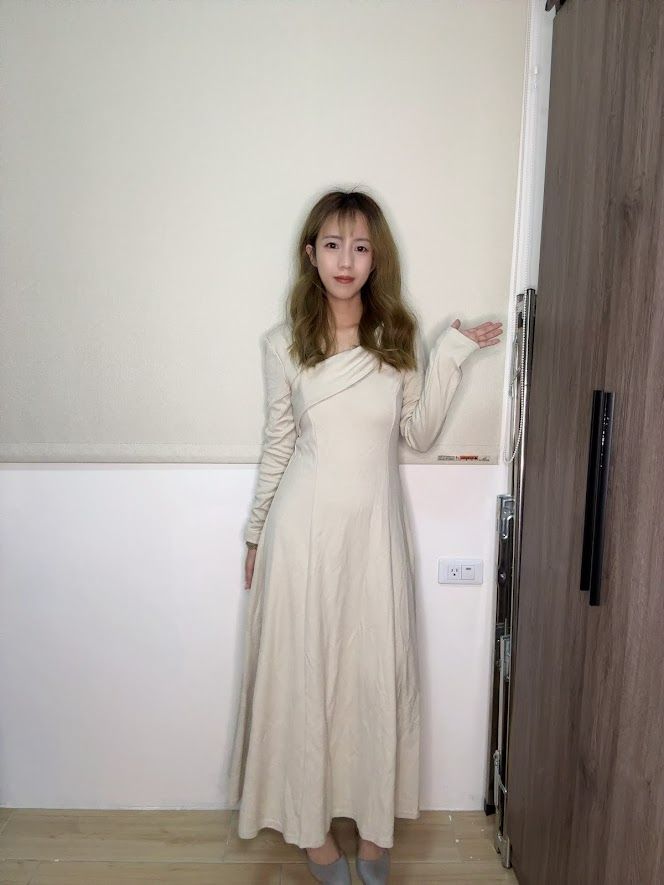 針織斜肩長袖洋裝