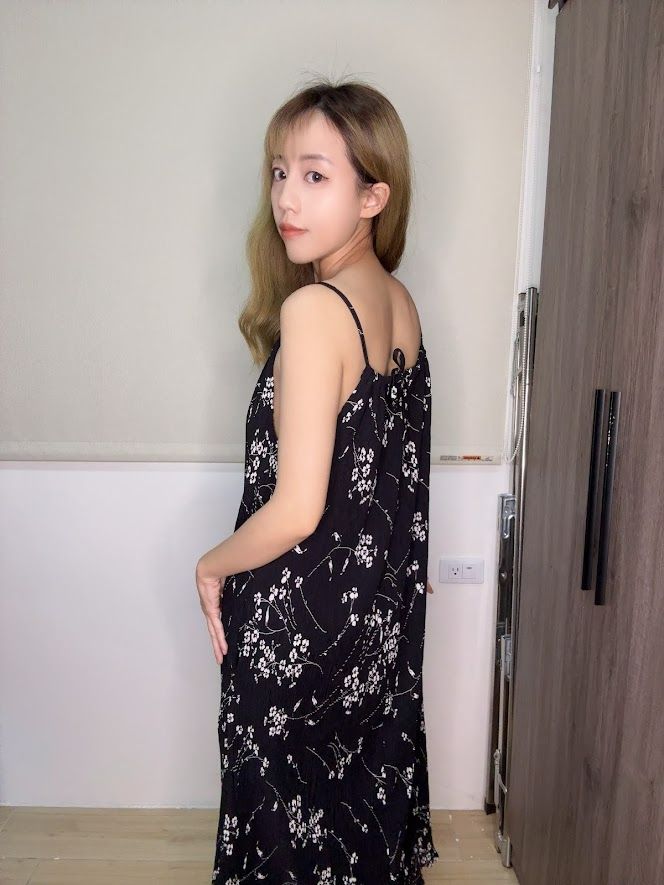 渡假風細肩可調式綁帶花花洋裝