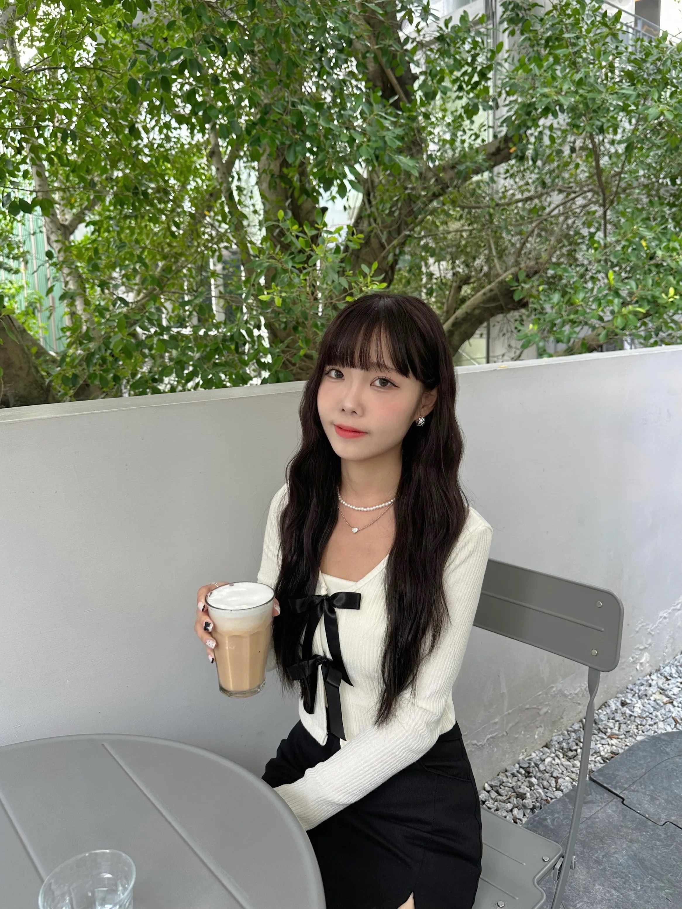 ㅣ正韓ㅣ2yu 莉莉小禮物 緞帶蝴蝶結罩衫式上衣