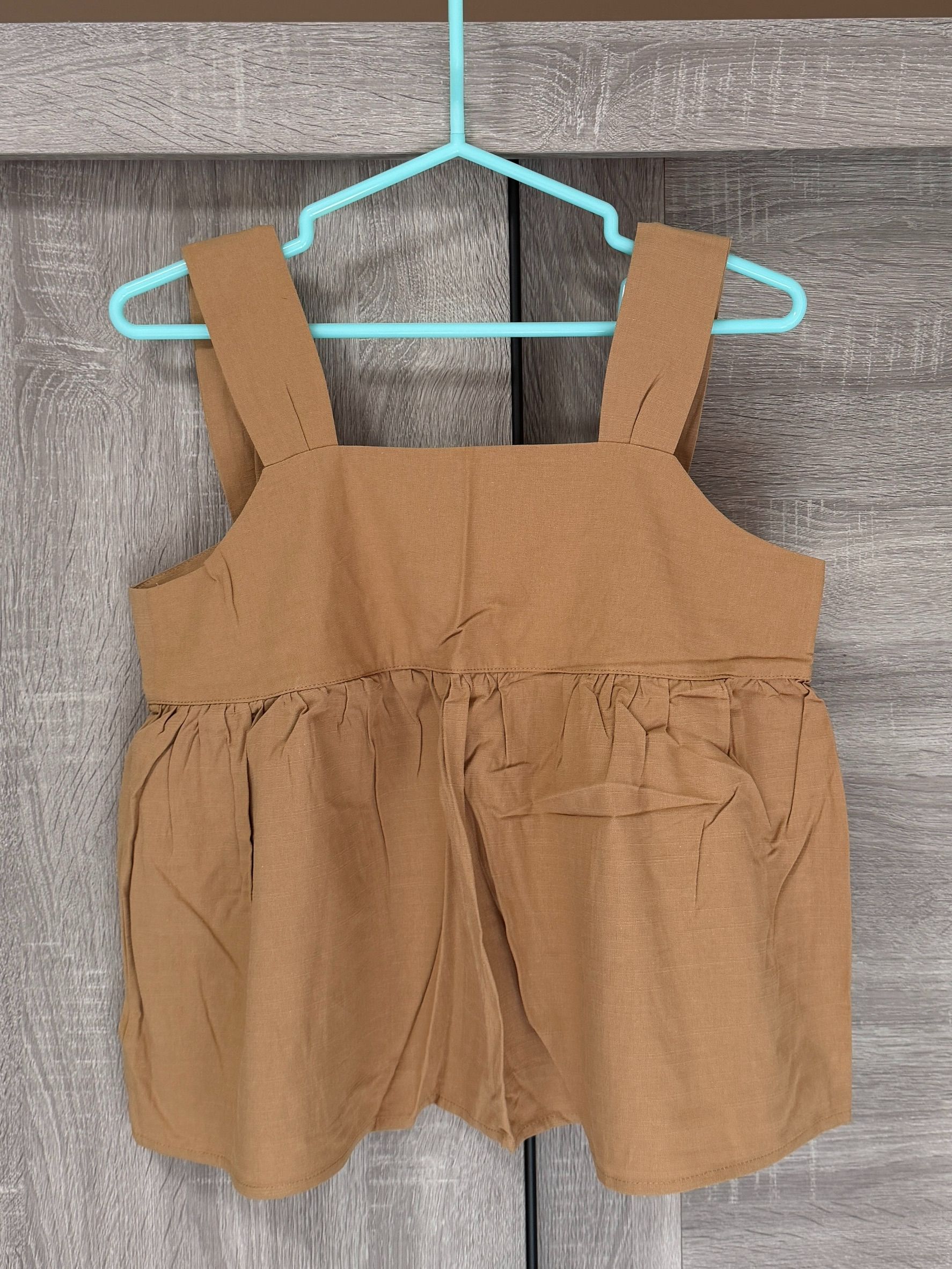 私物-全新-韓貨-素色方領傘型後綁帶背心（咖）