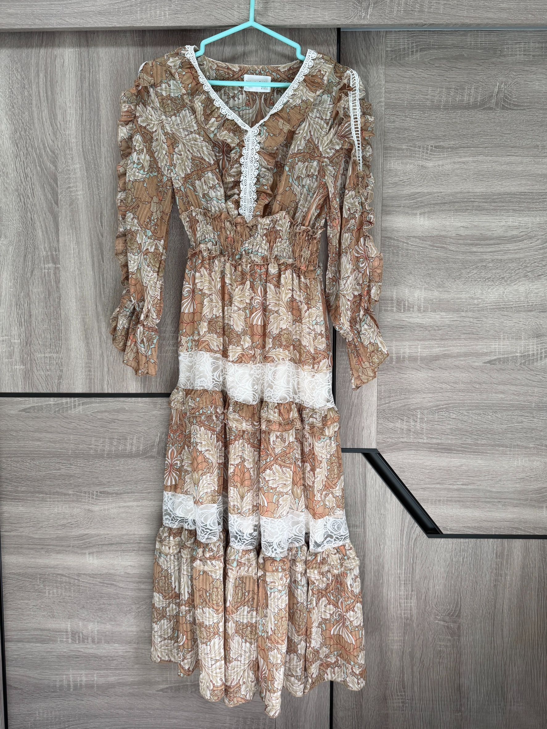 私物-全新-韓貨-大地色浪漫碎花雪紡蕾絲拼接V領長洋裝