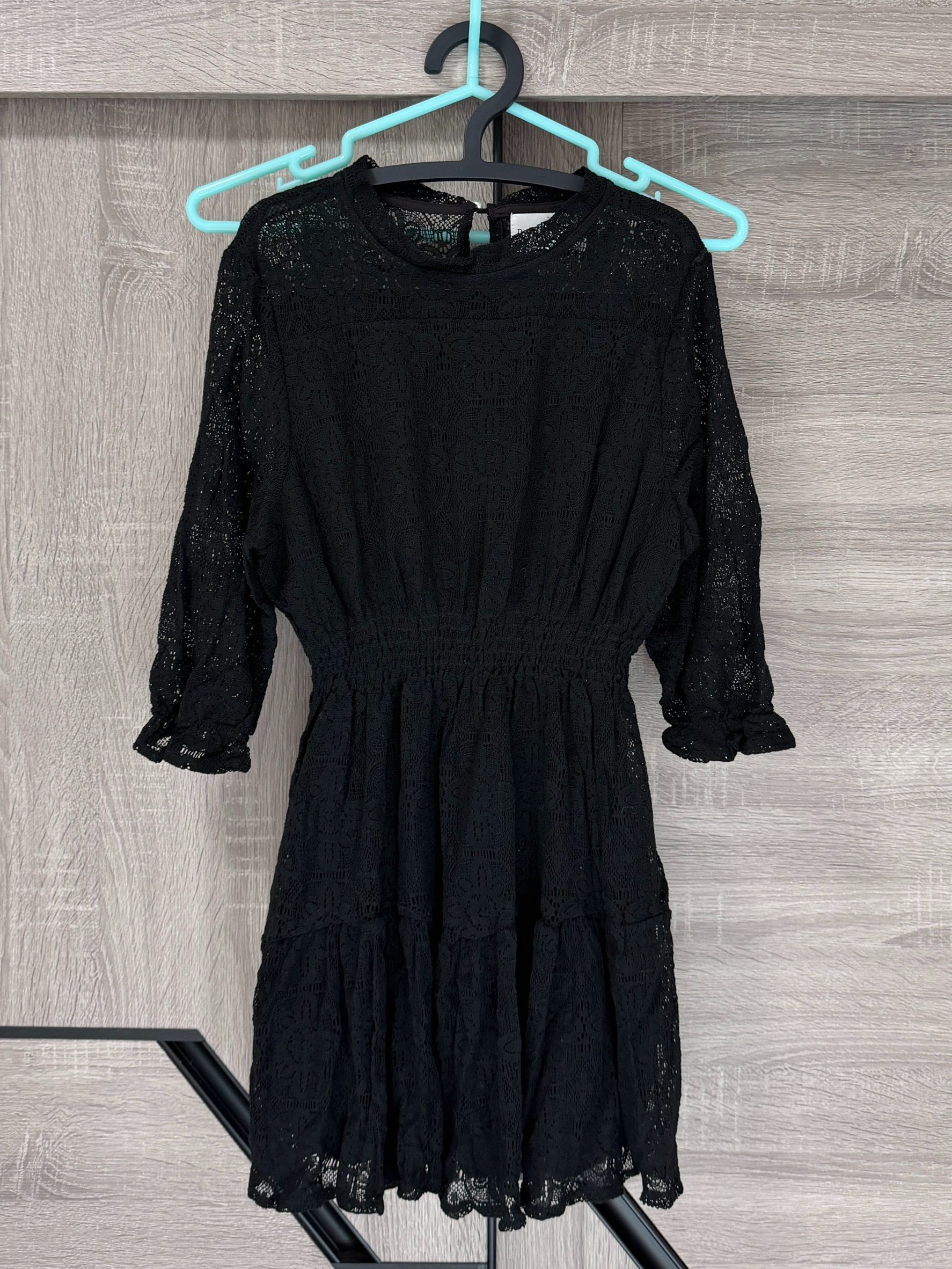 私物-全新-韓貨-蕾絲透膚五分袖短洋裝（2色）