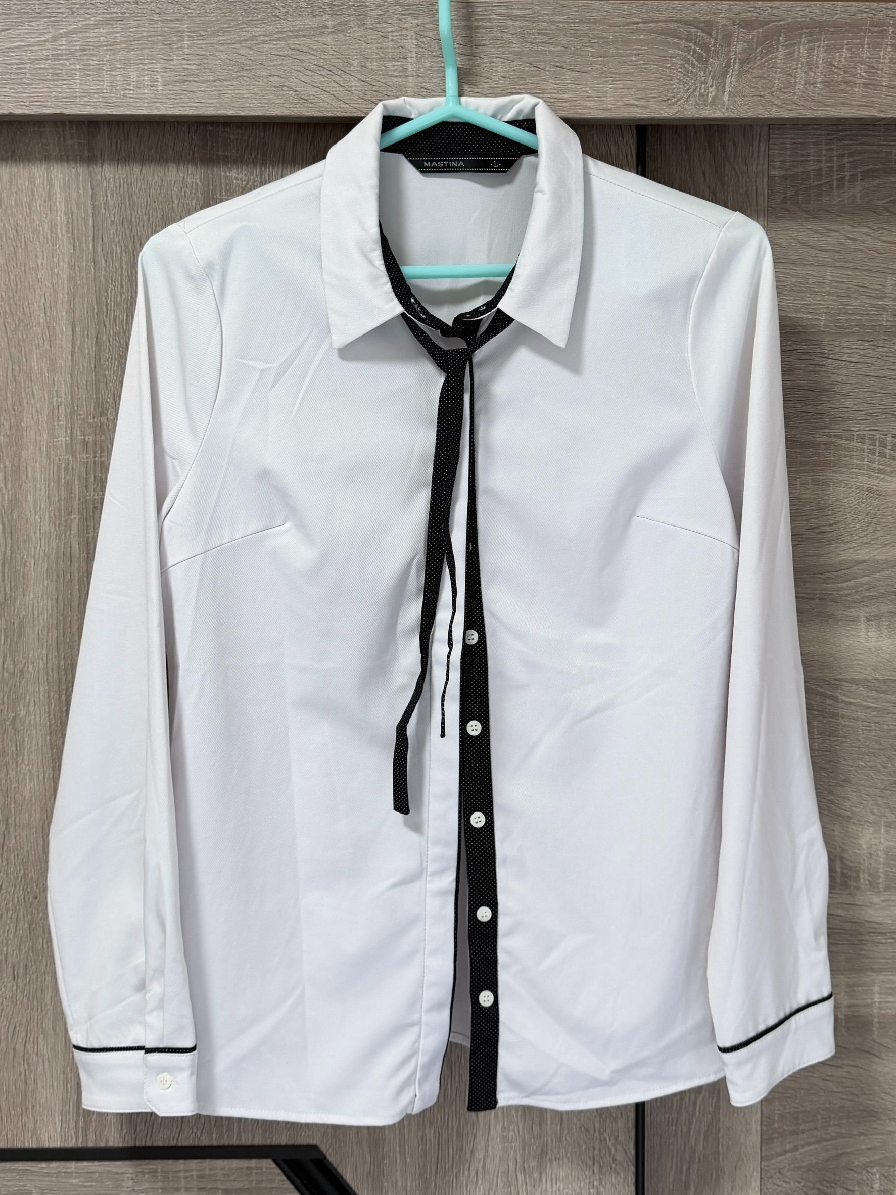 私物-二手-MASTINA-不易皺微彈性白襯衫（綁帶可拆）