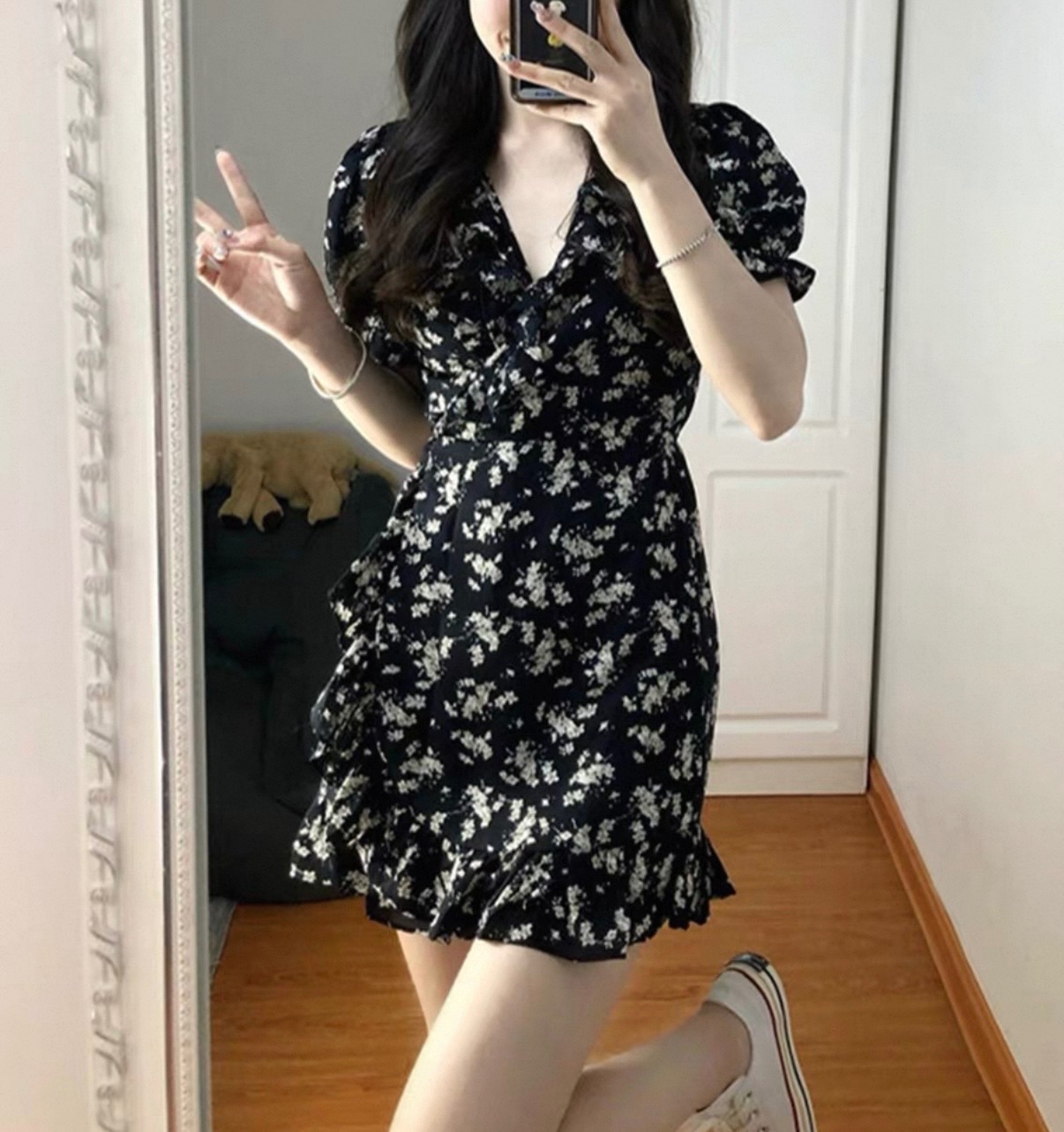 全新 碎花V領連身短洋裝 黑