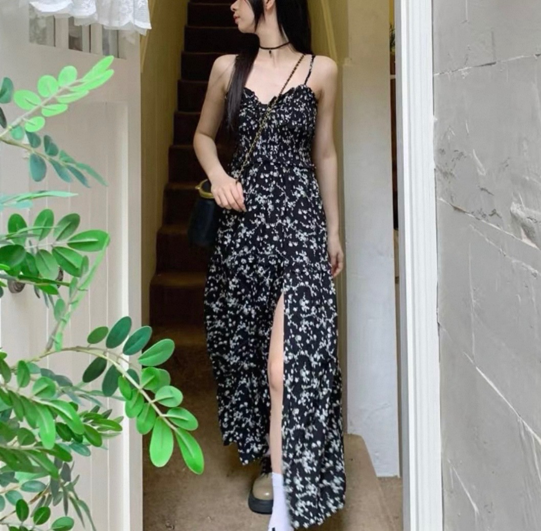 全新 細肩帶碎花長洋裝 黑