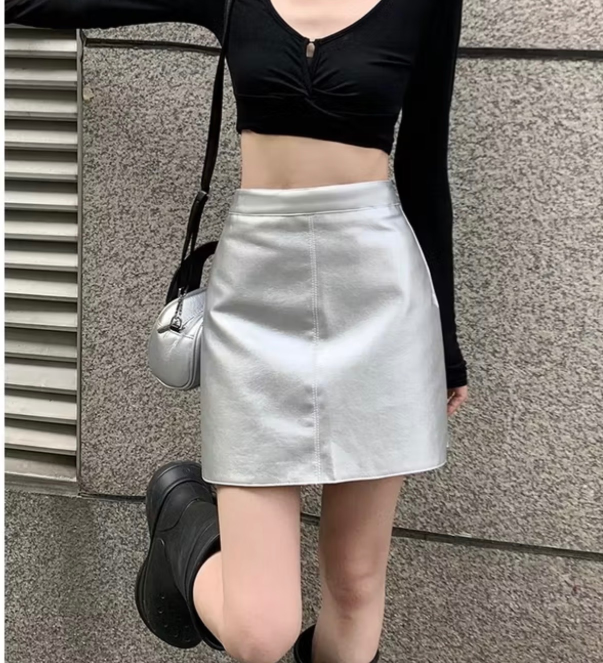 銀色A字短皮裙 M