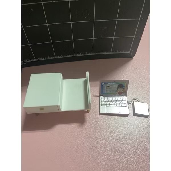 最喜愛的生活 1號桌子和電腦