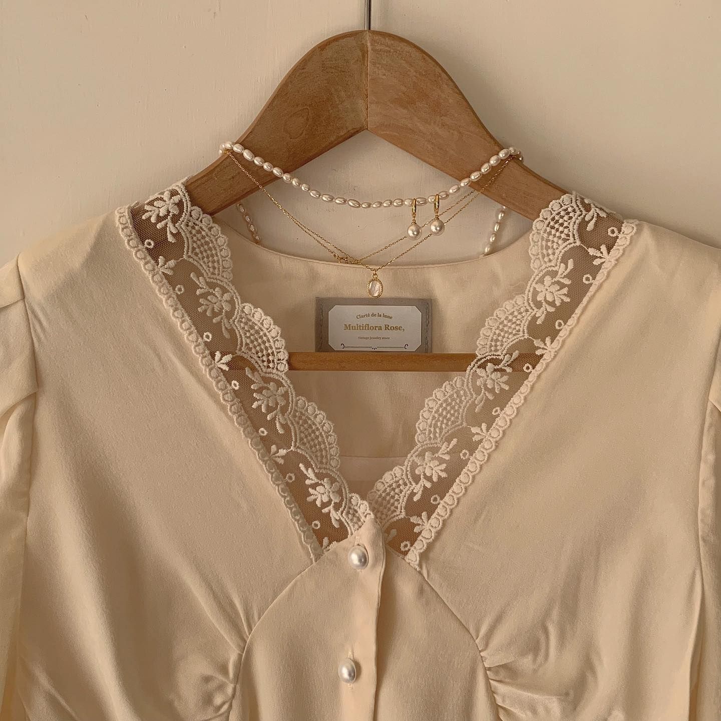 multiflora 鮮奶油蕾絲洋裝