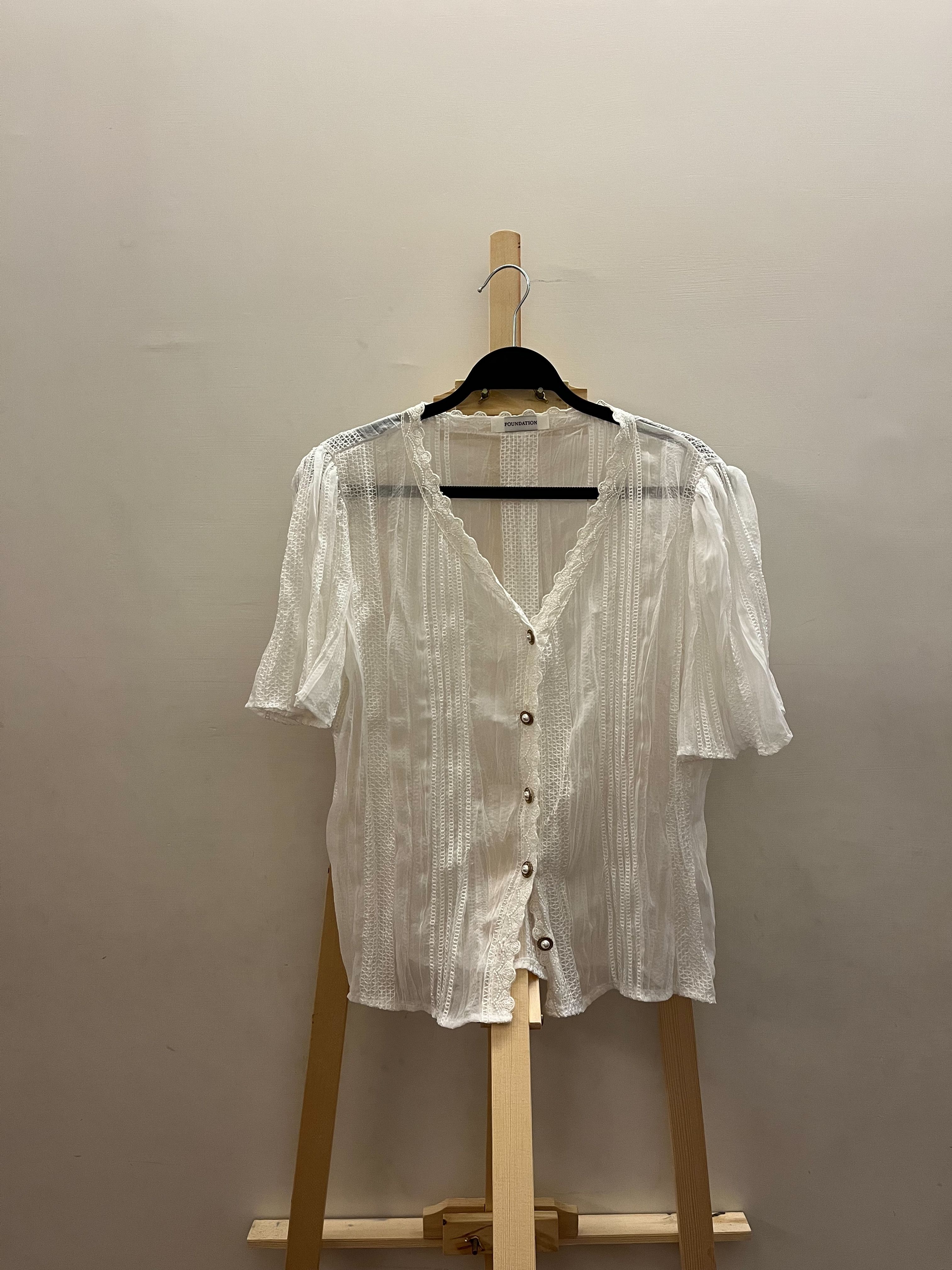 ame.tulip 蕾絲短袖輕盈上衣