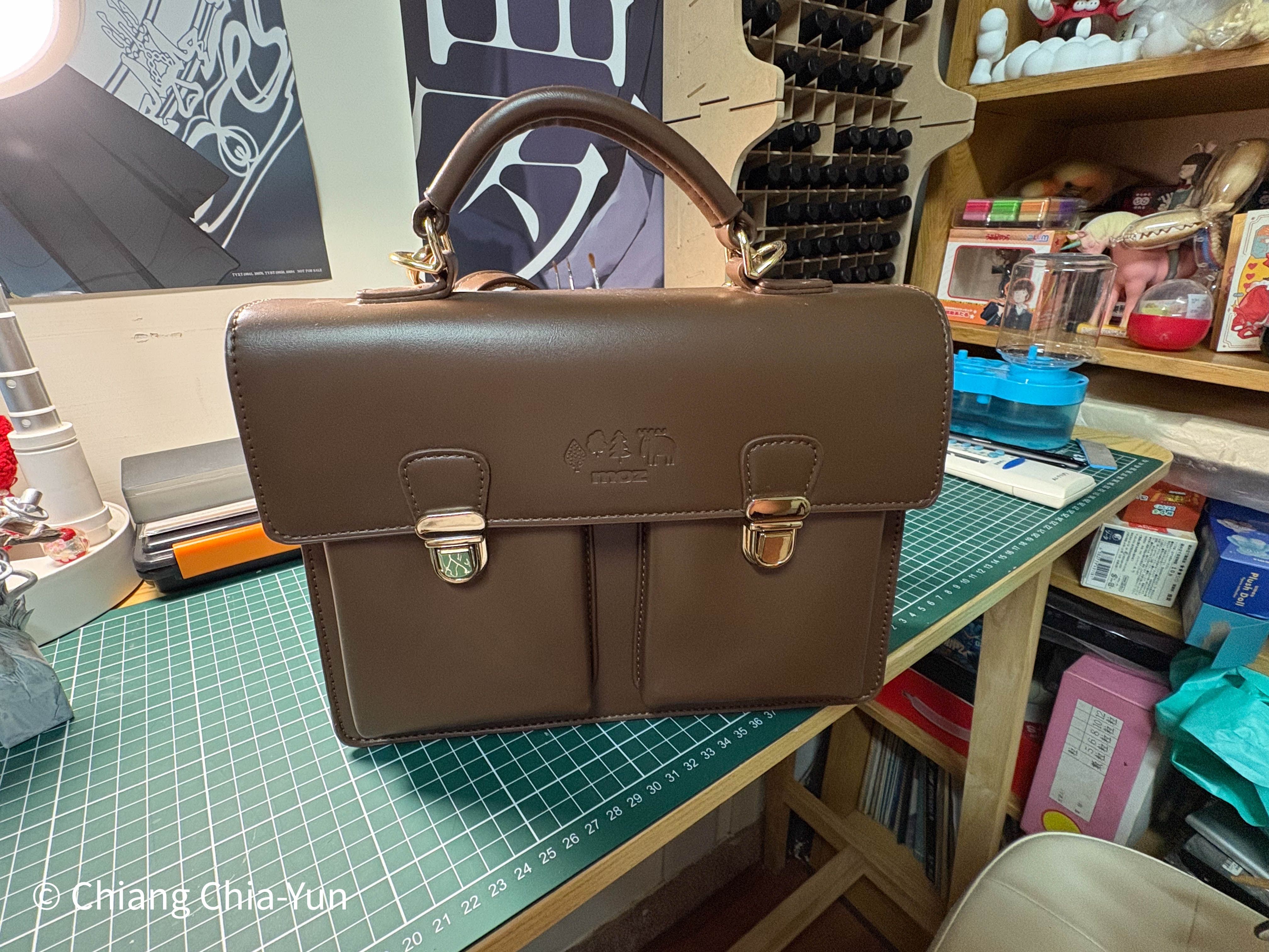 Moz 瑞典駝鹿 皮革 防潑水 復古方胖子四用後背包 棕色